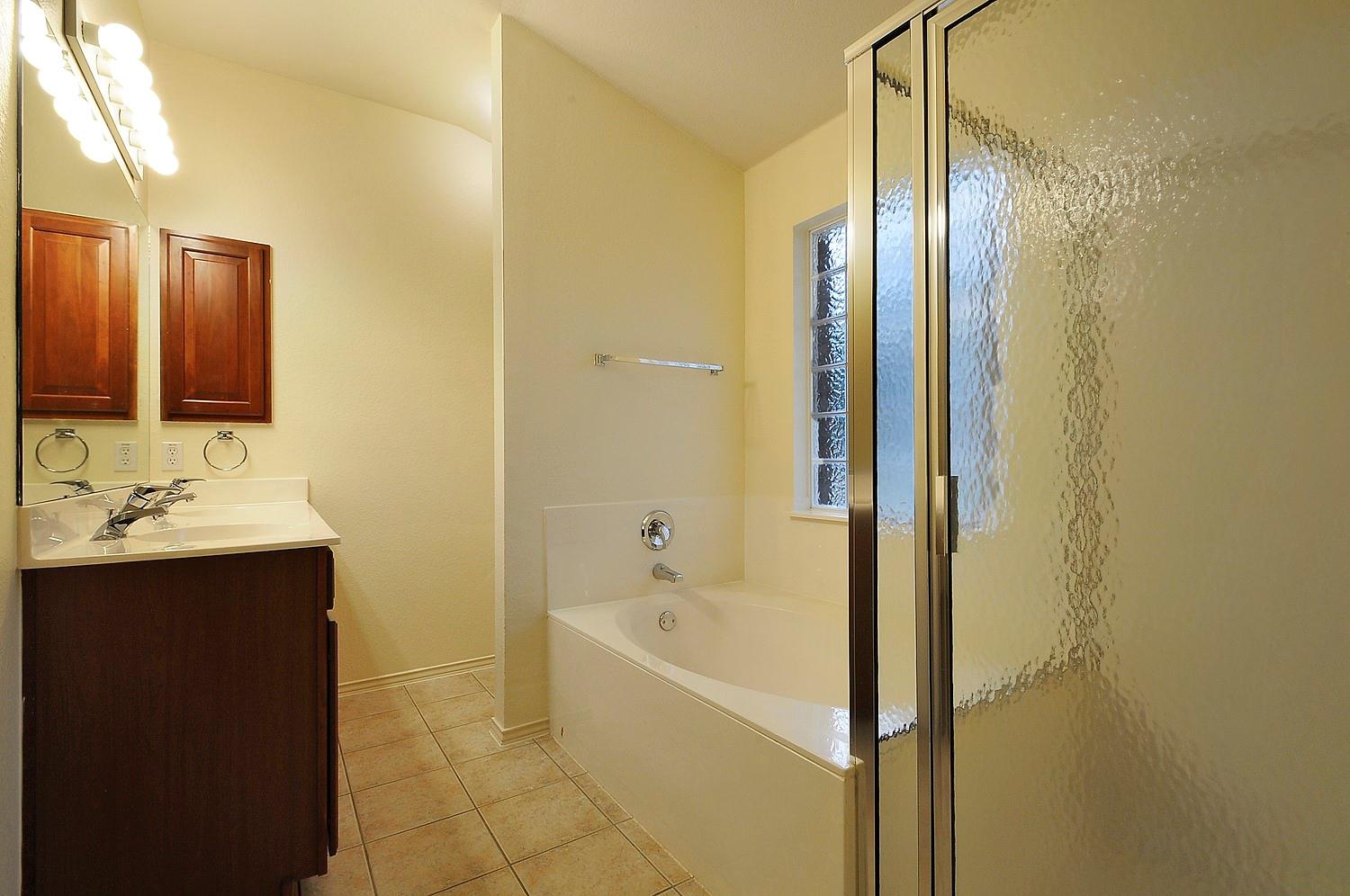 1109 Fossil Cv, Round Rock, TX 78681