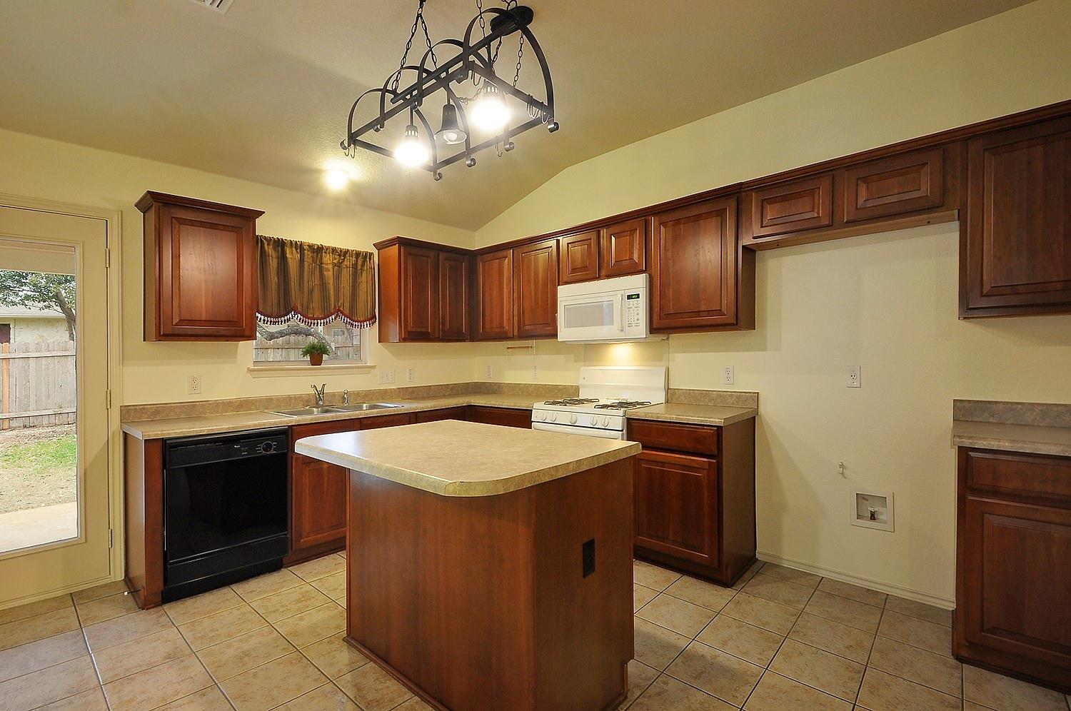 1109 Fossil Cv, Round Rock, TX 78681