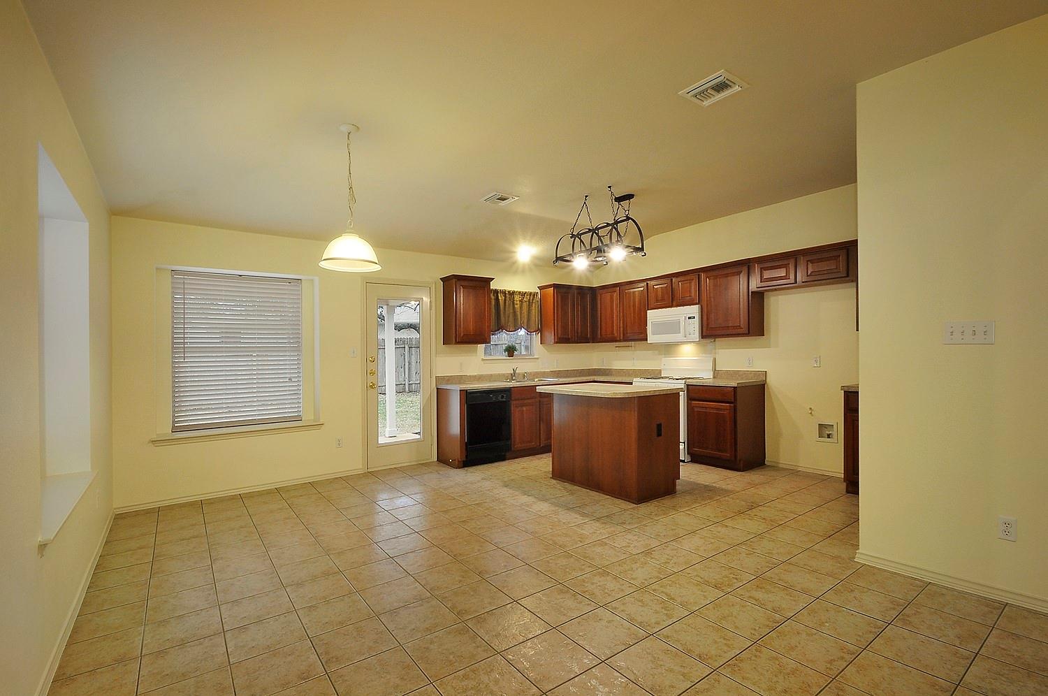 1109 Fossil Cv, Round Rock, TX 78681