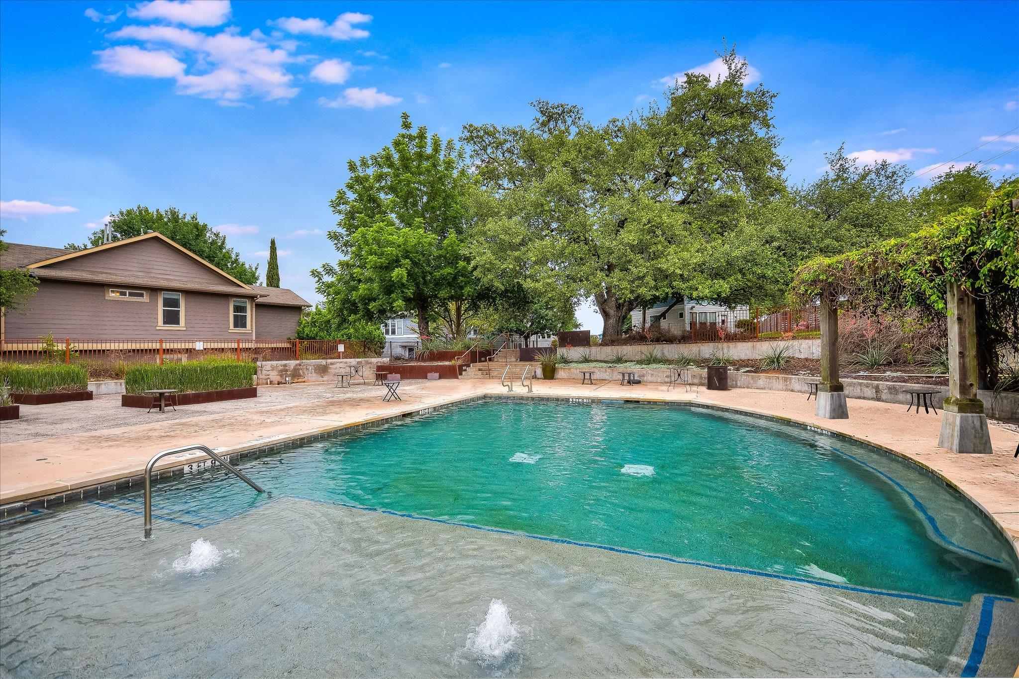 2001 Tramson Dr, Austin, TX 78741