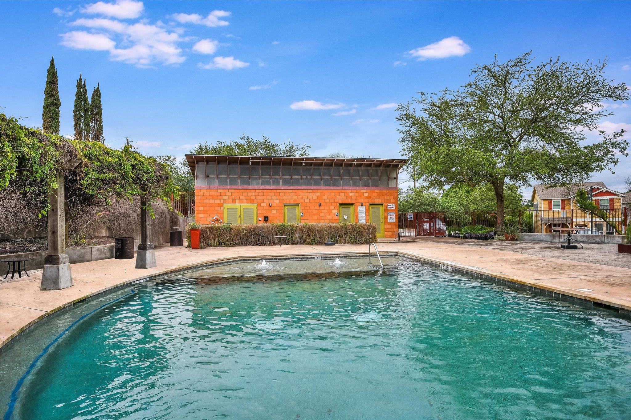 2001 Tramson Dr, Austin, TX 78741