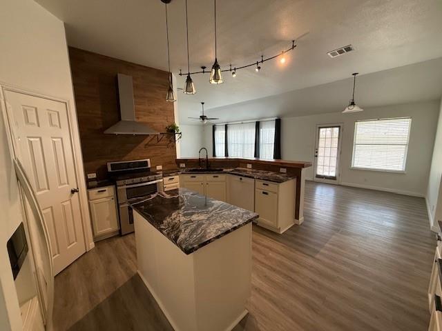 1121 WIGWAM, Leander, TX 78641