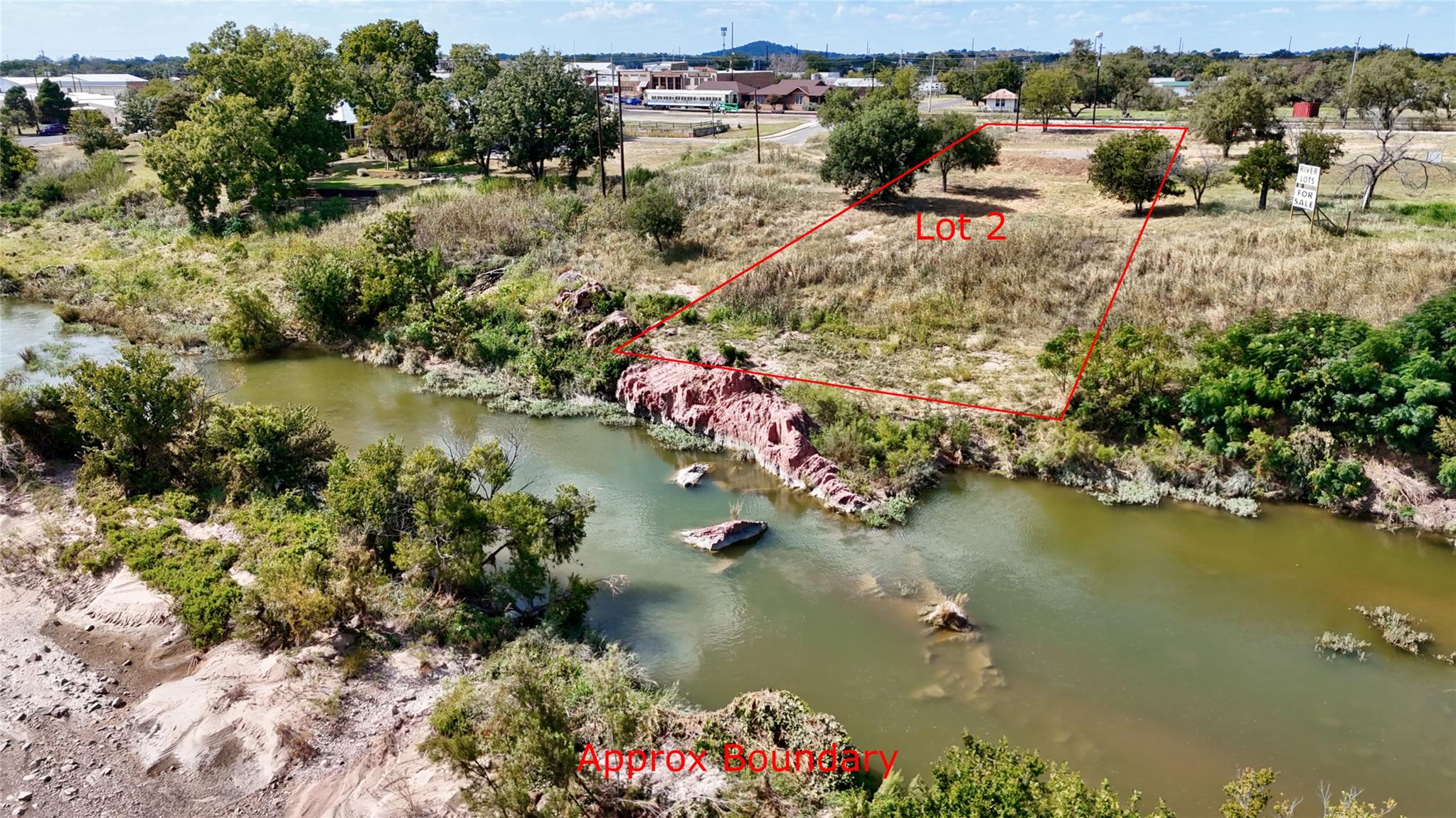 2 Walden Way, Llano, TX 78643