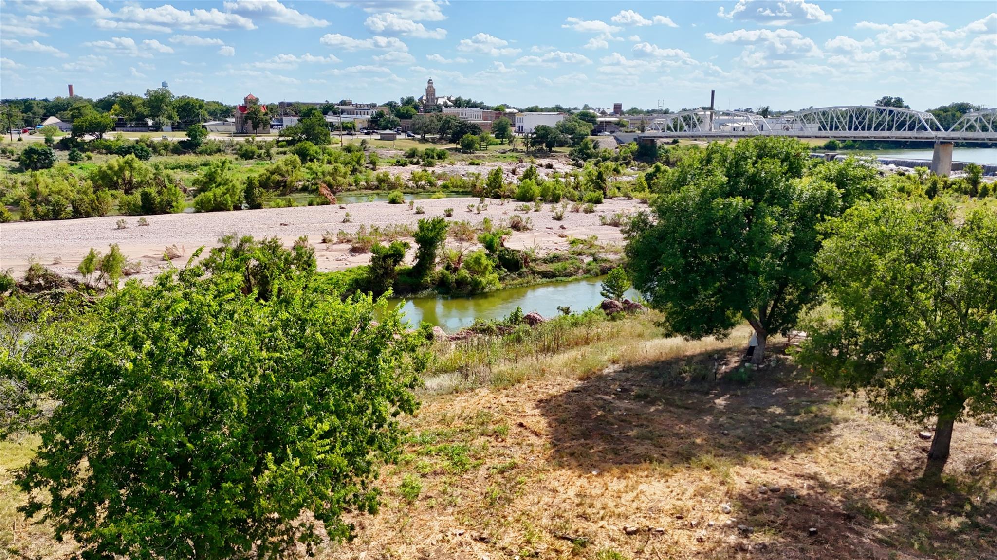 2 Walden Way, Llano, TX 78643