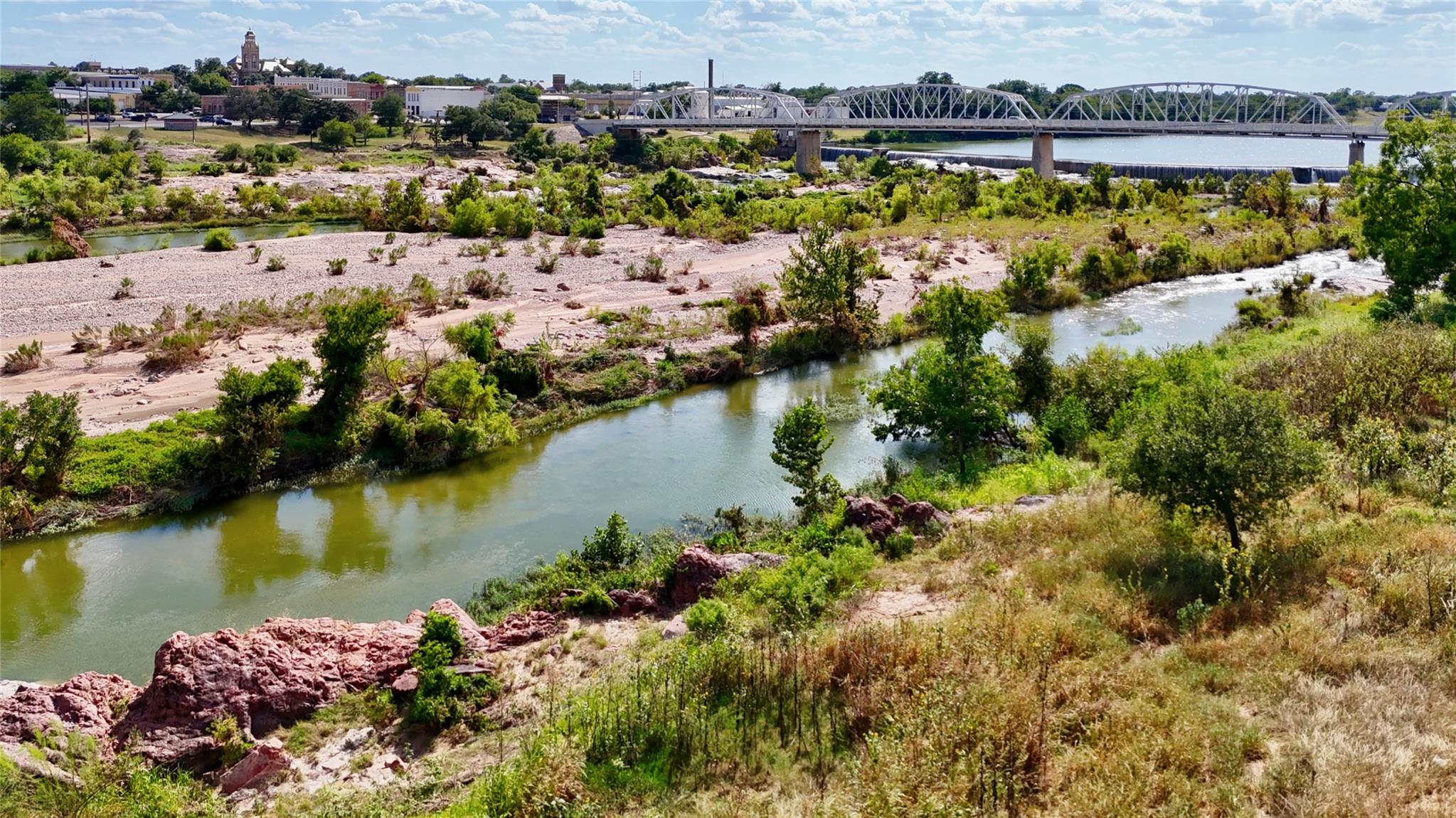 2 Walden Way, Llano, TX 78643