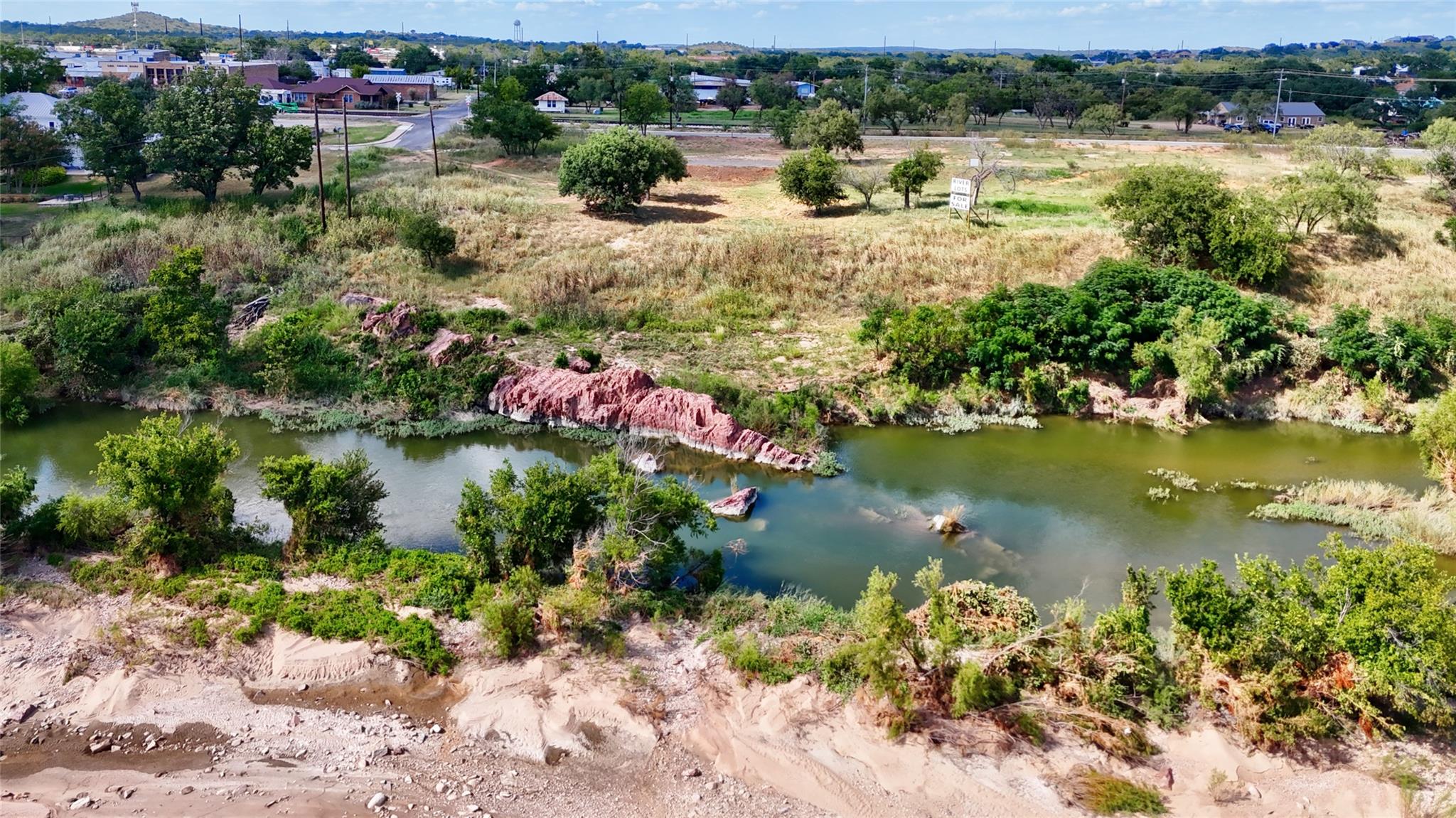 2 Walden Way, Llano, TX 78643