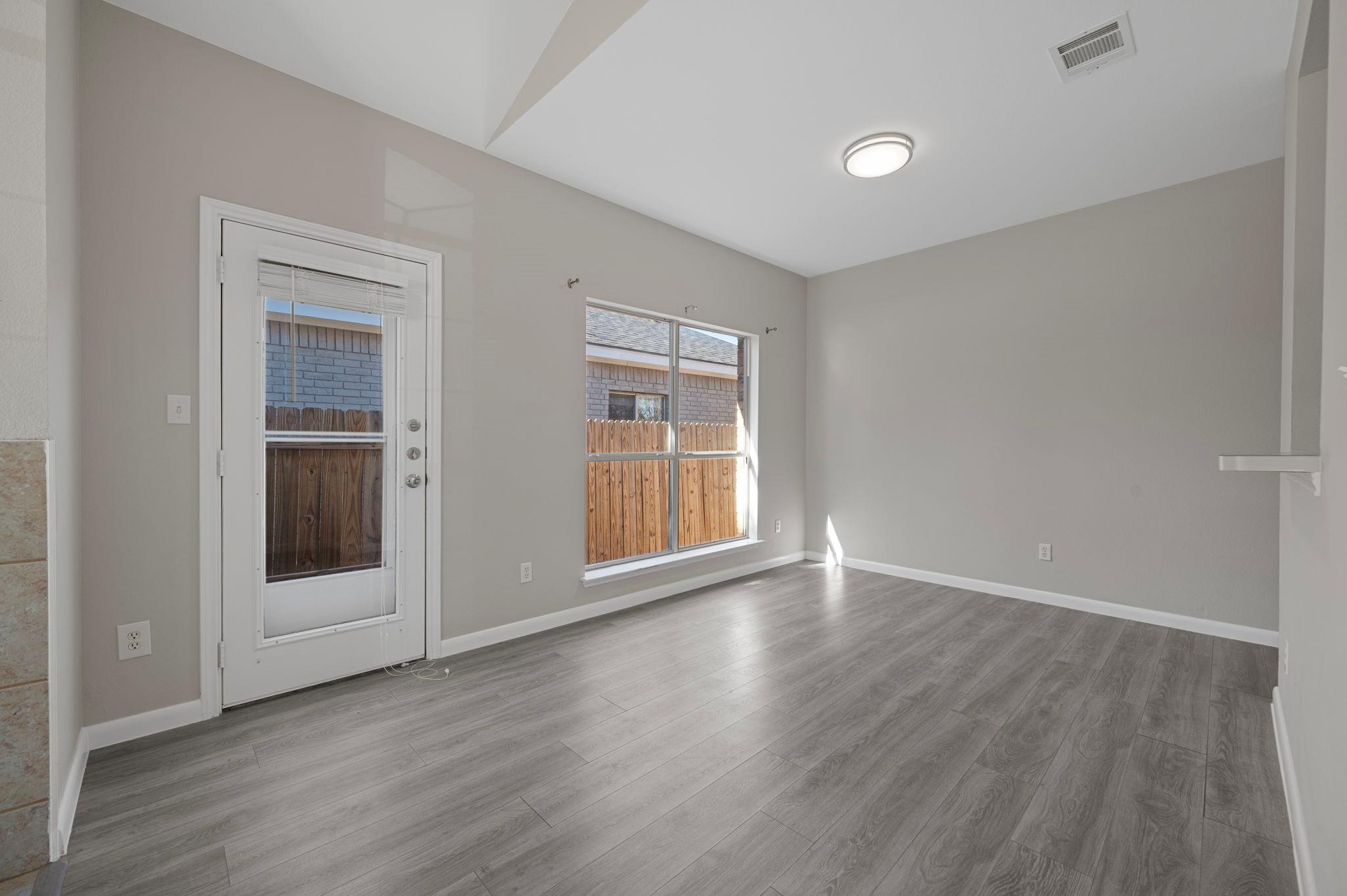 106 Shenandoah Trl, Elgin, TX 78621