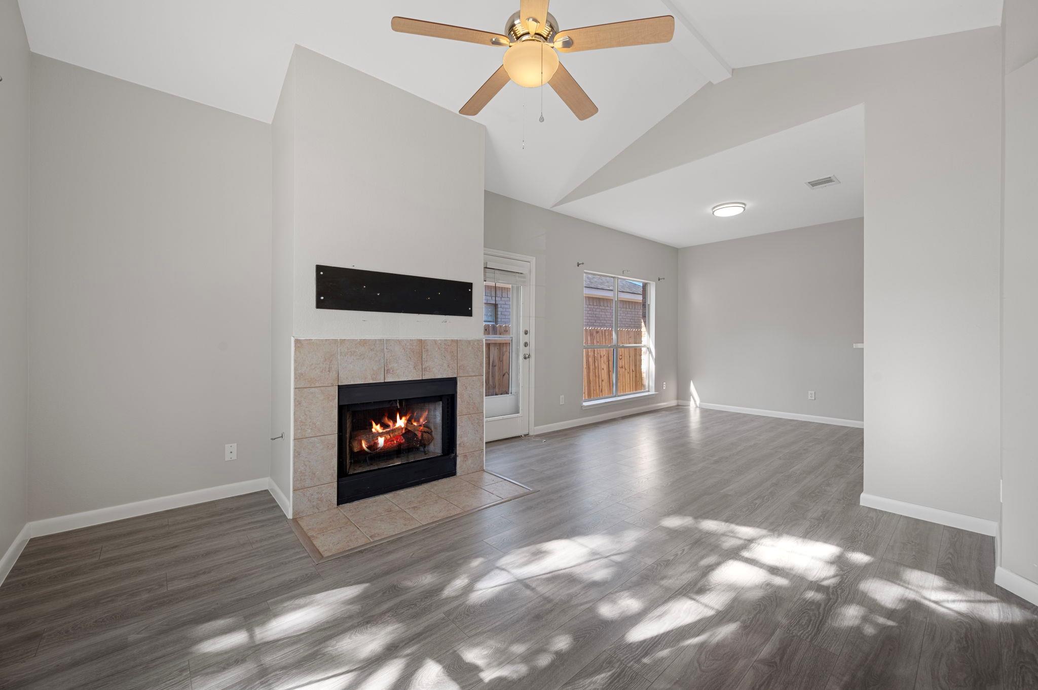 106 Shenandoah Trl, Elgin, TX 78621