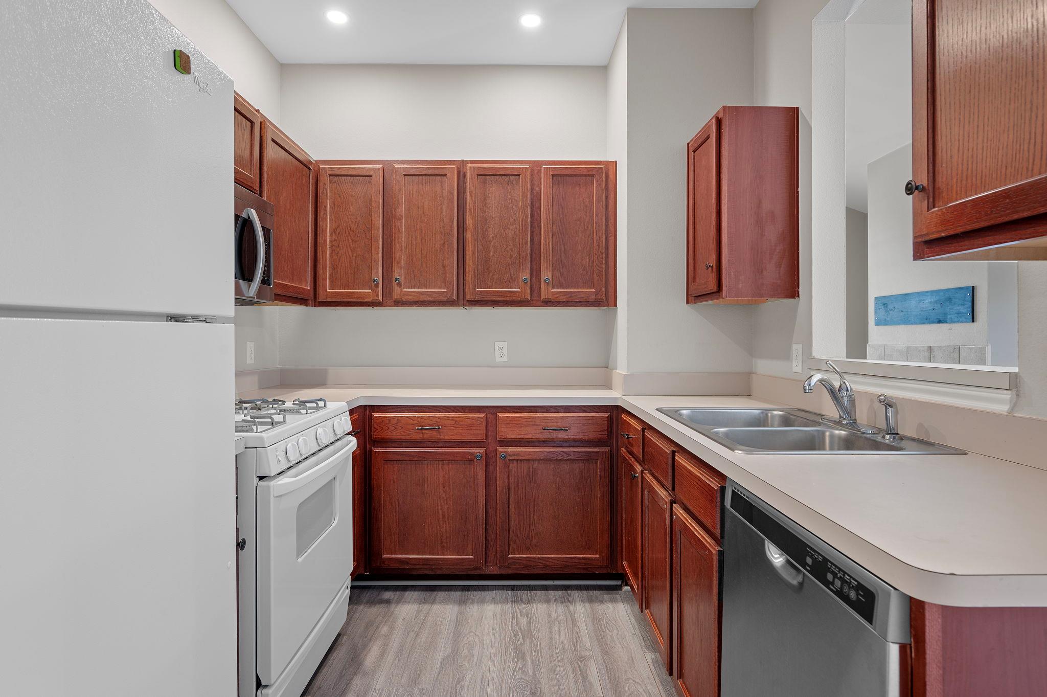 106 Shenandoah Trl, Elgin, TX 78621