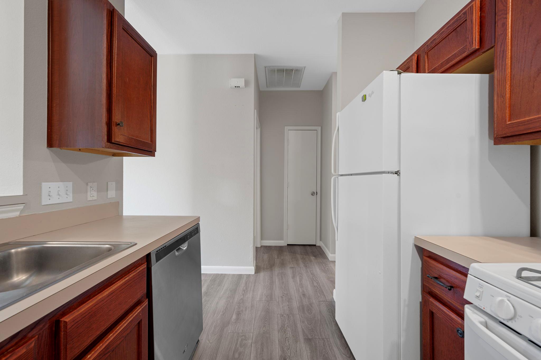 106 Shenandoah Trl, Elgin, TX 78621