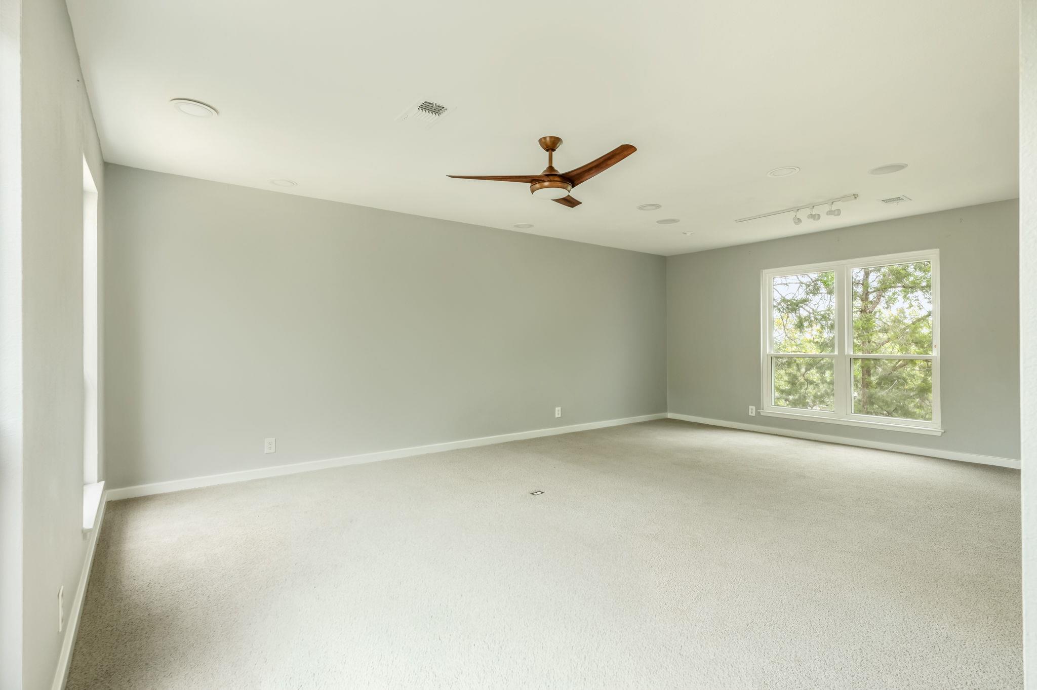 304 Palos Verdes Dr, Lakeway, TX 78734