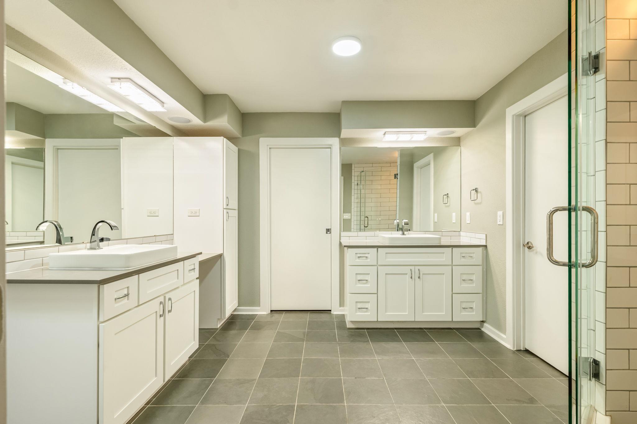 304 Palos Verdes Dr, Lakeway, TX 78734