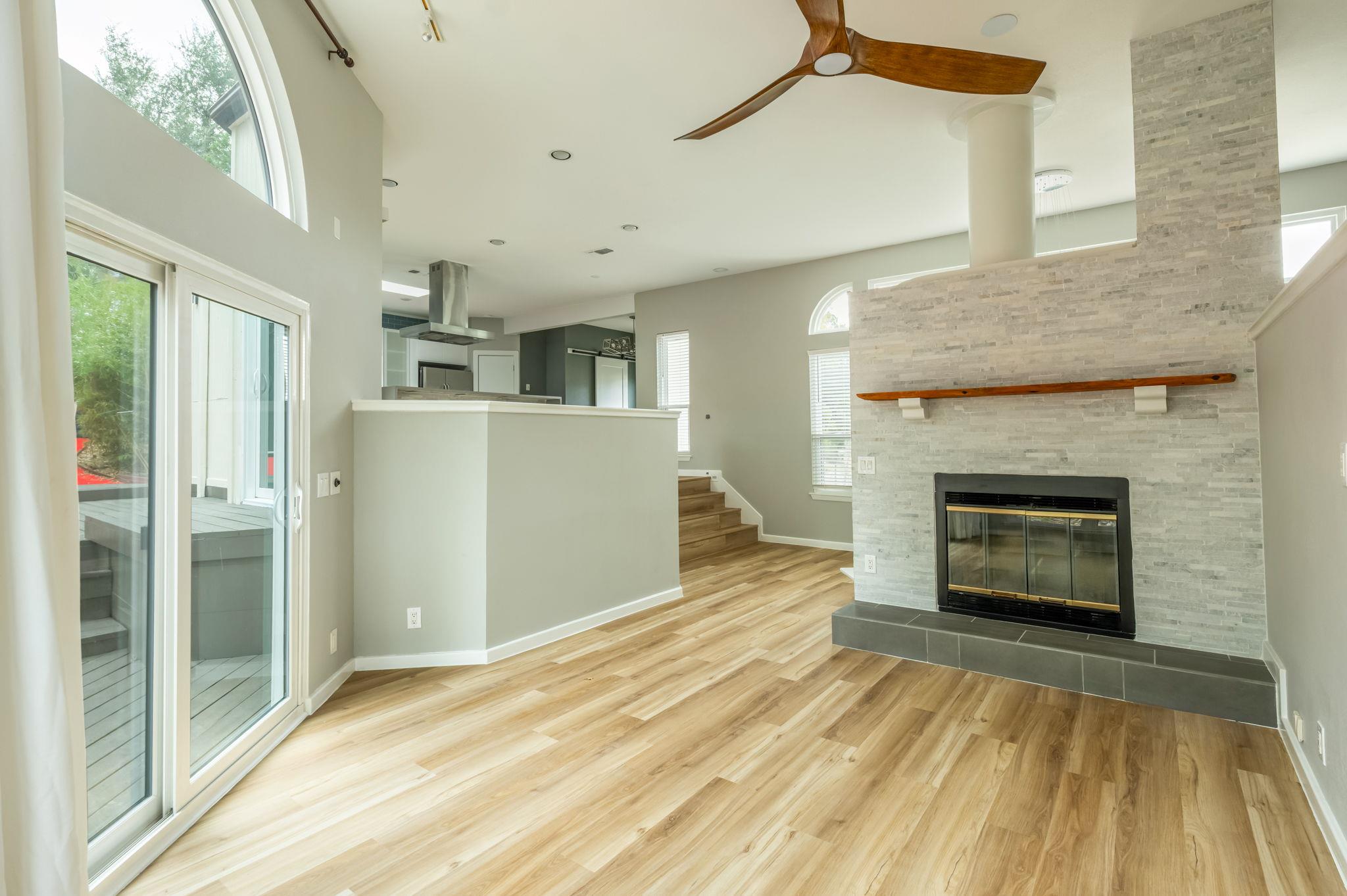 304 Palos Verdes Dr, Lakeway, TX 78734