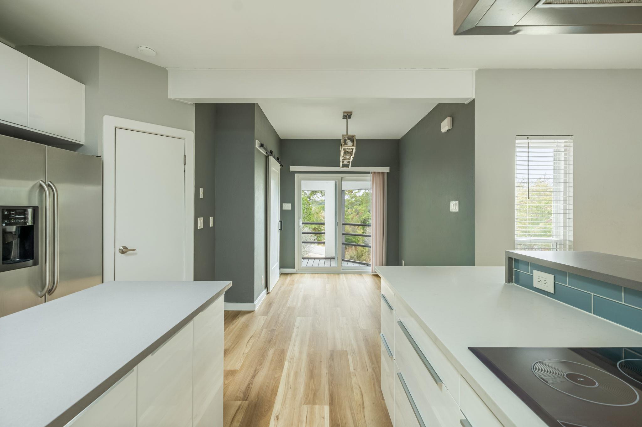 304 Palos Verdes Dr, Lakeway, TX 78734