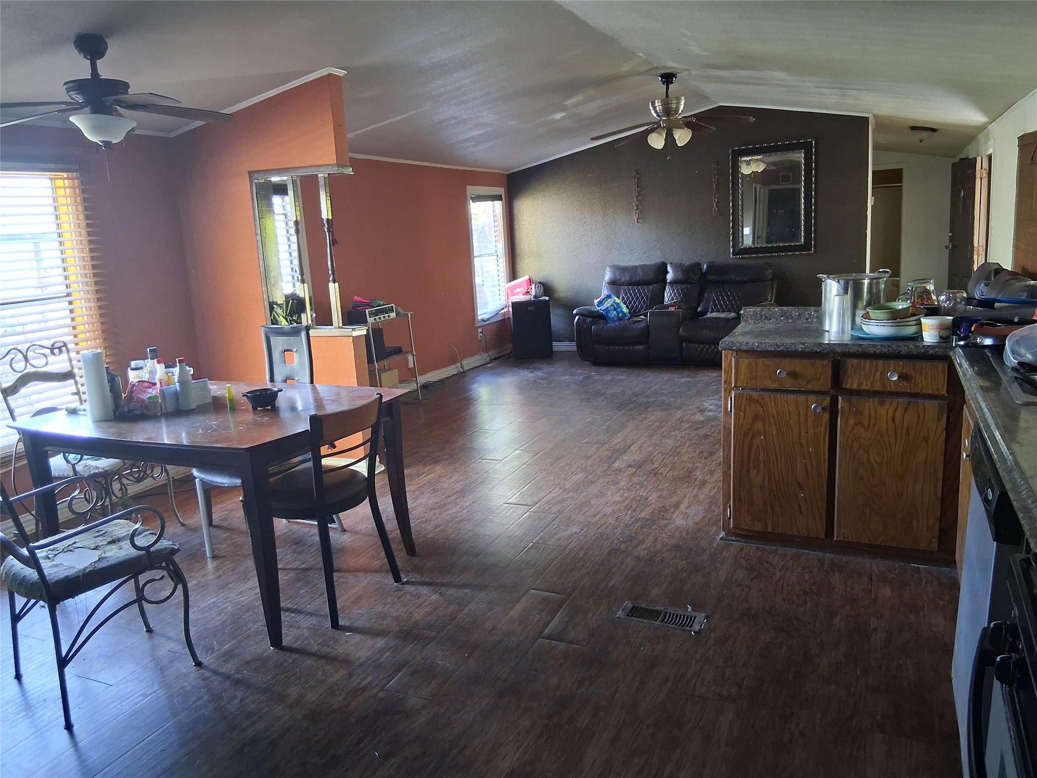 2214 Bitter Creek Dr, Austin, TX 78744