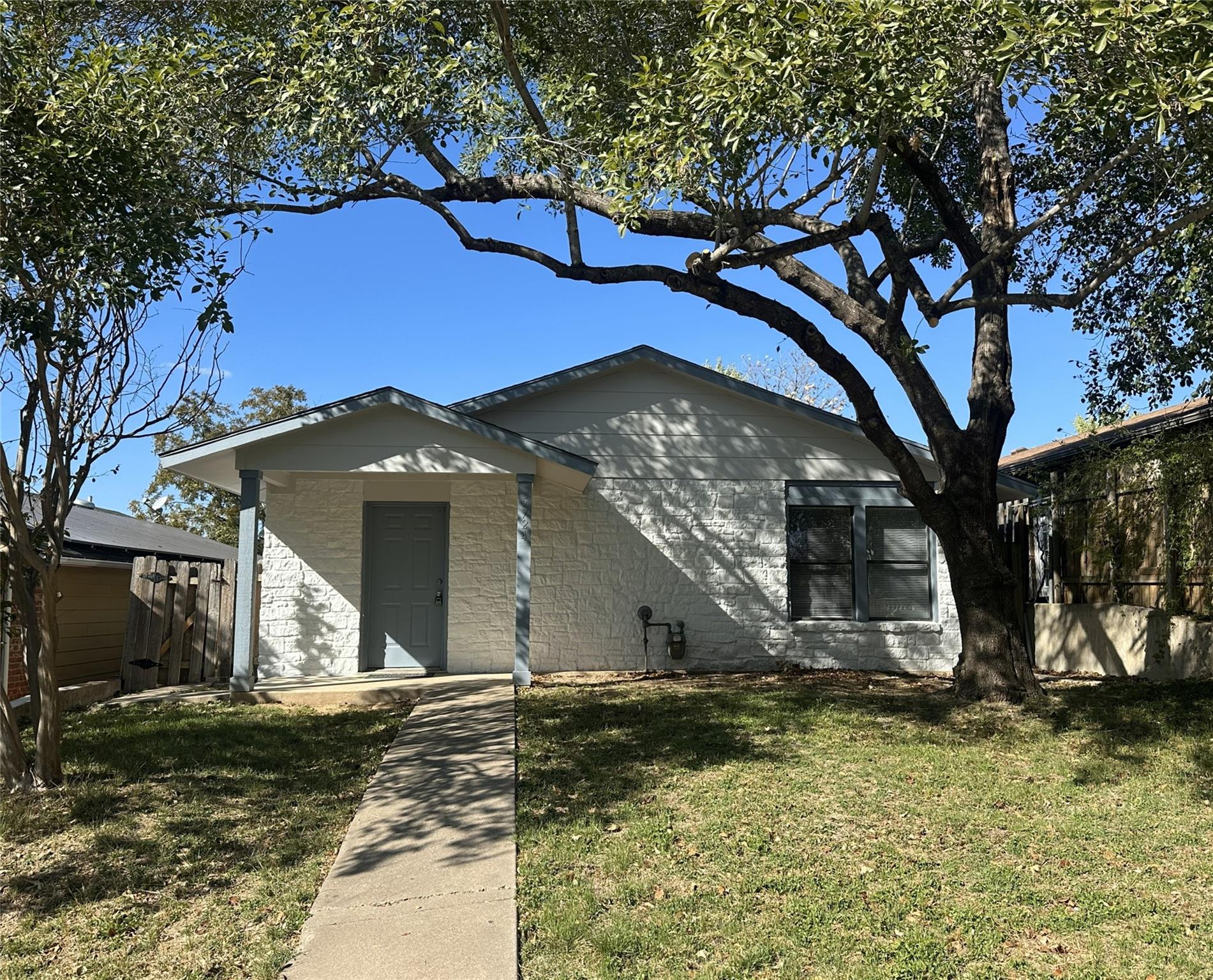 5724 Signal Pt, Austin, TX 78724