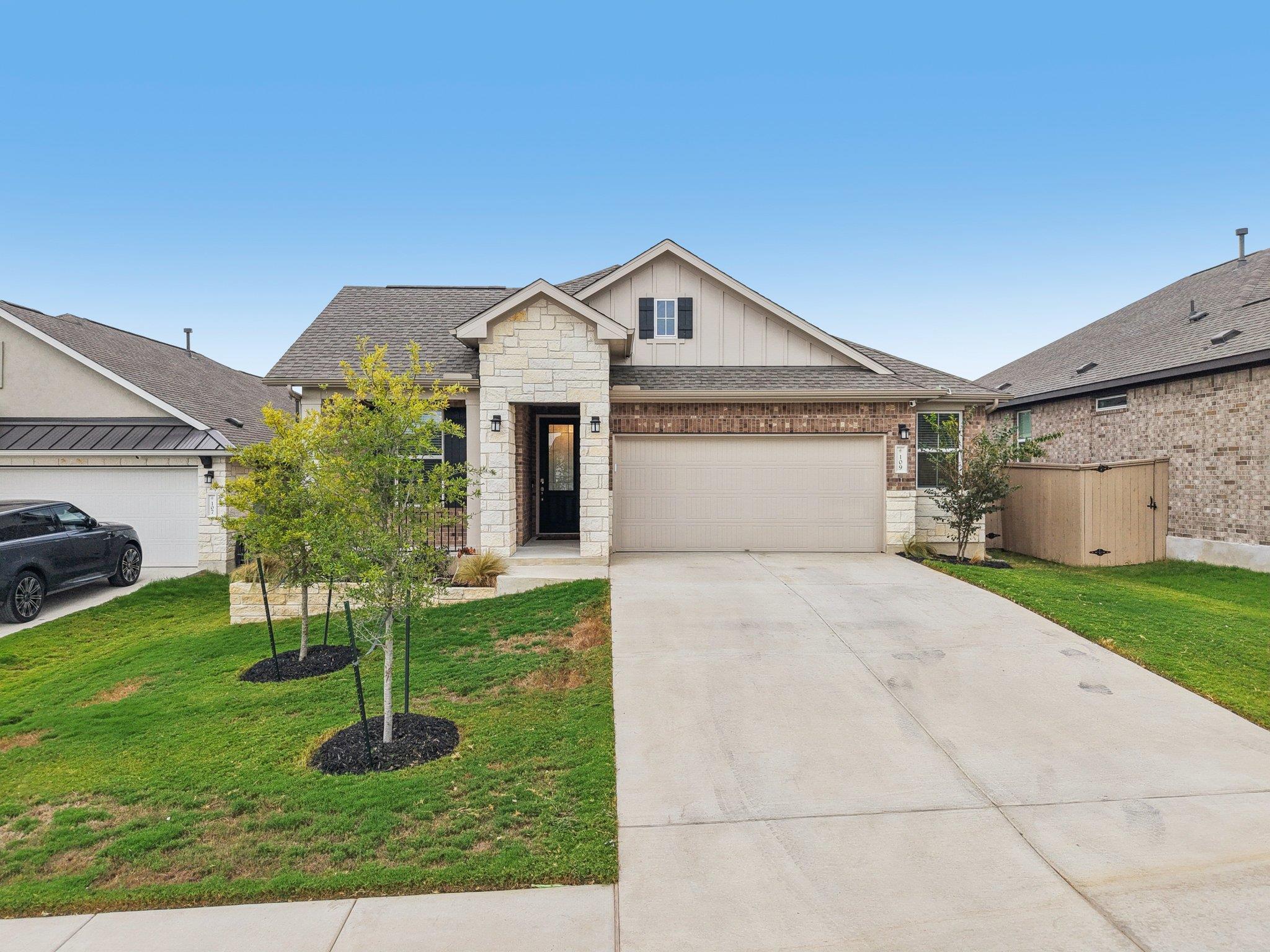 109 Big Pine Creek Ln, Bastrop, TX 78602