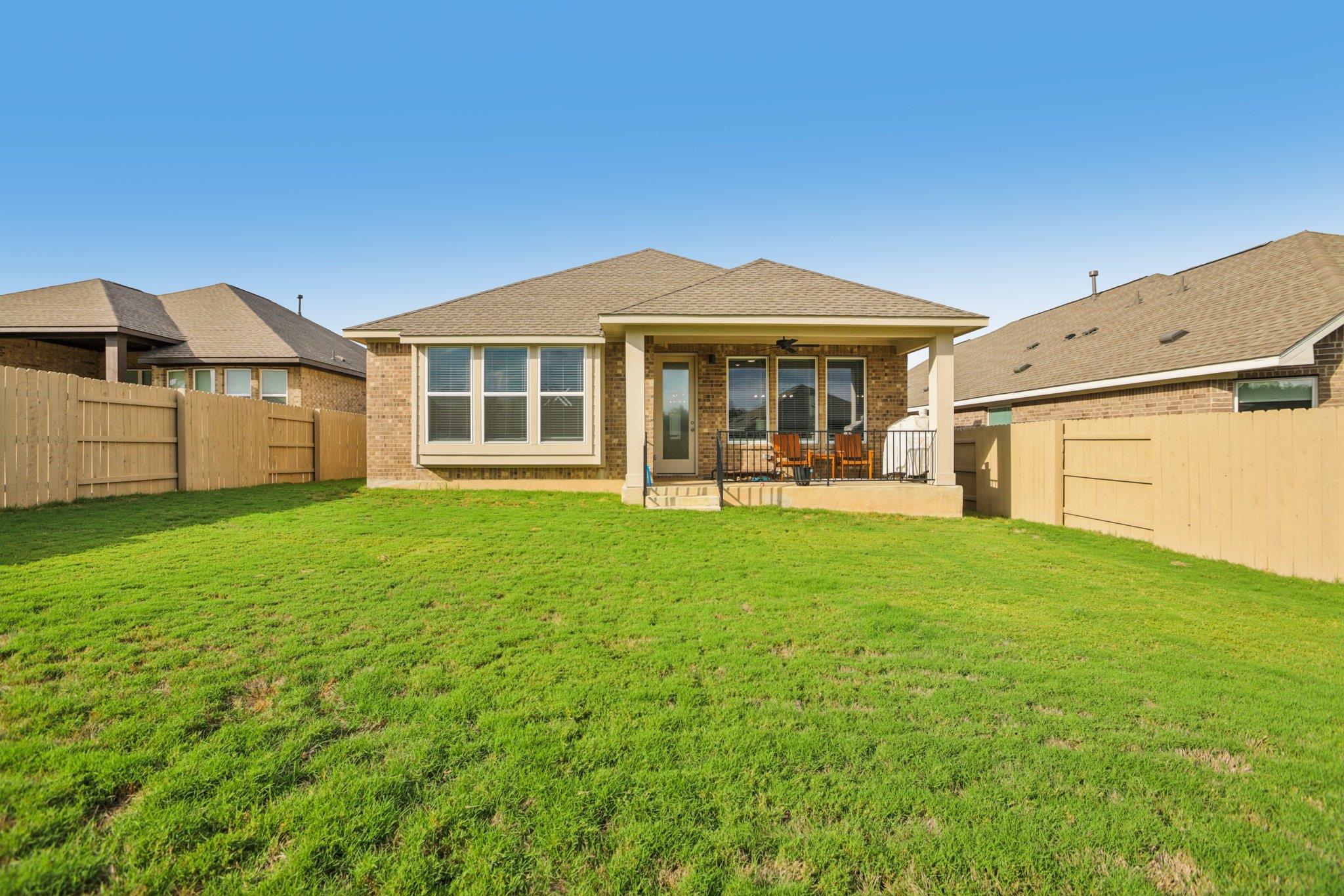 109 Big Pine Creek Ln, Bastrop, TX 78602
