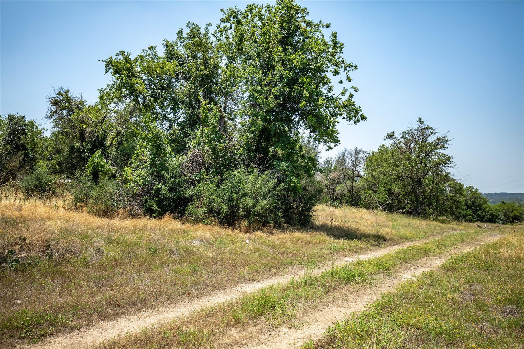 137 Steel Creek Crst, Center Point, TX 78010