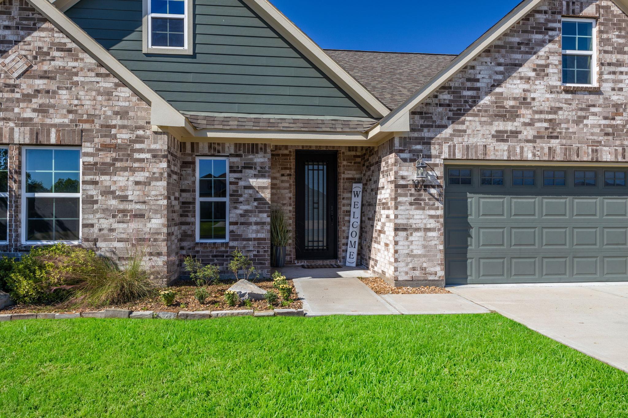 107 Fosters Branch Dr, Schulenburg, TX 78956