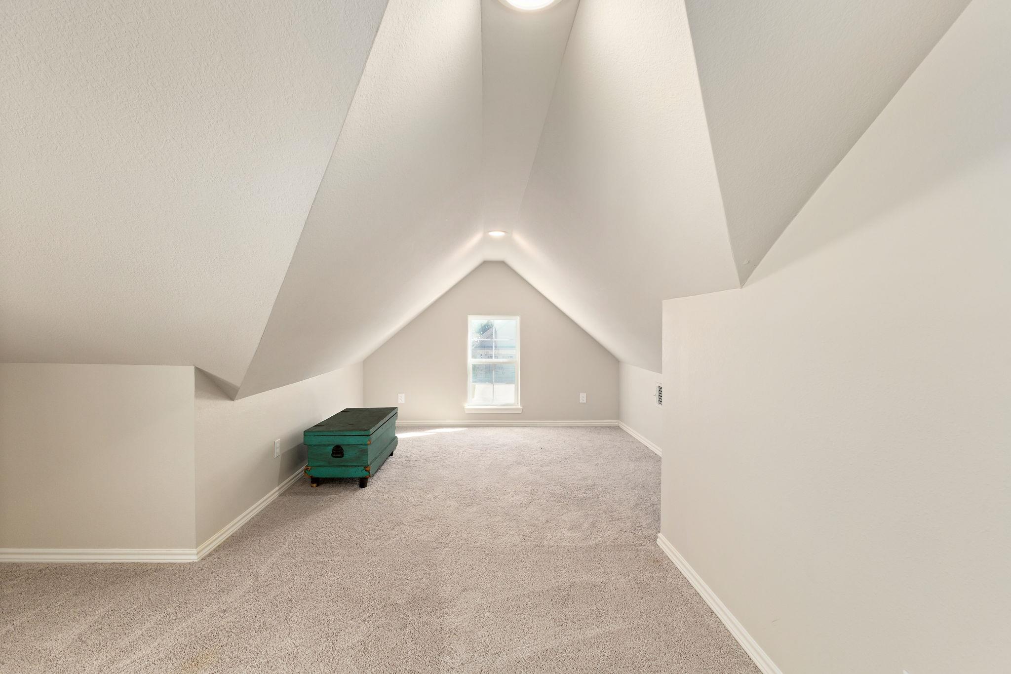 107 Fosters Branch Dr, Schulenburg, TX 78956