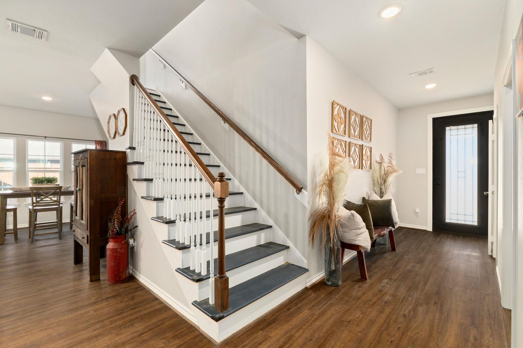 107 Fosters Branch Dr, Schulenburg, TX 78956