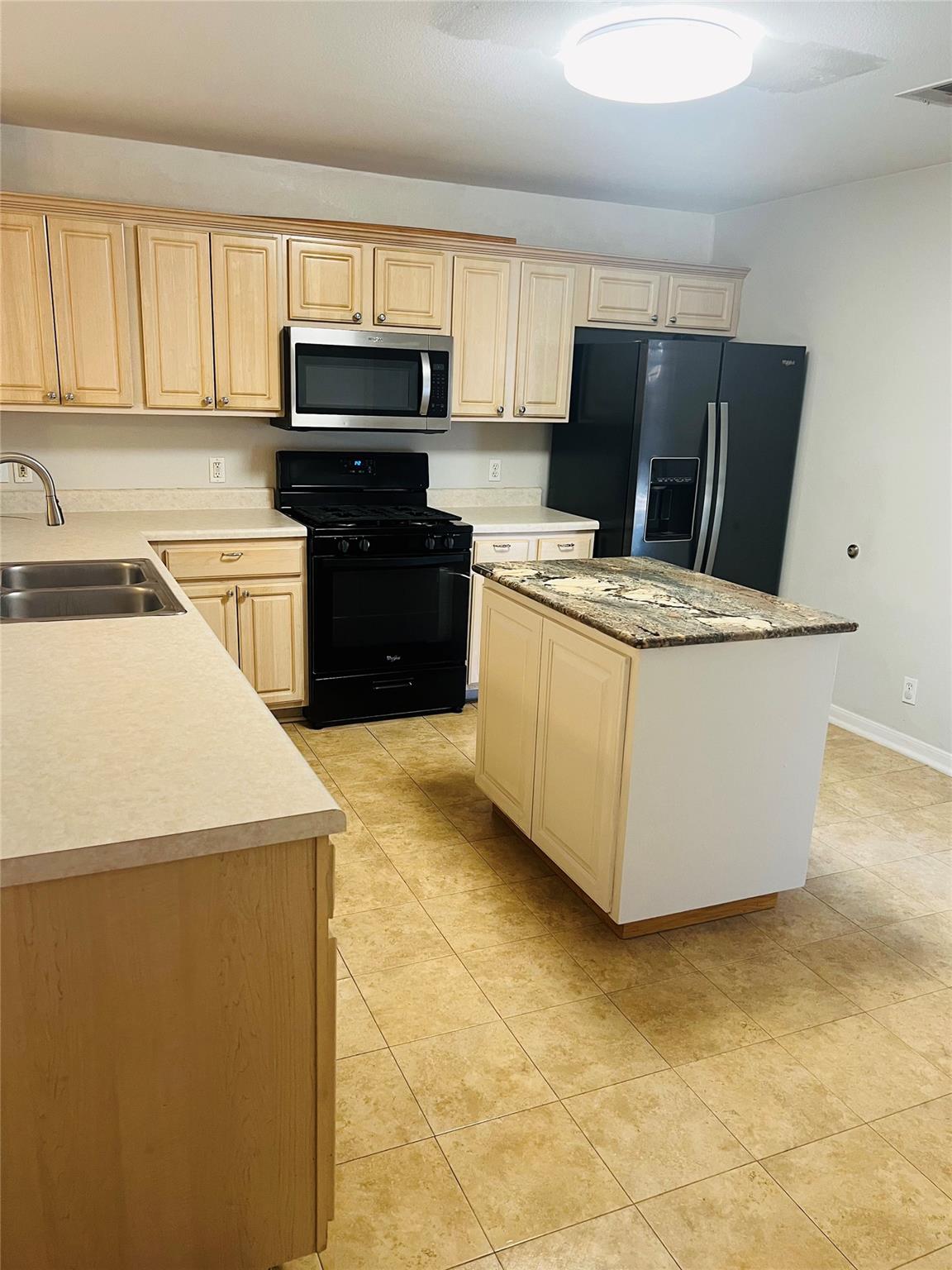 272 Tobin Dr, Buda, TX 78610