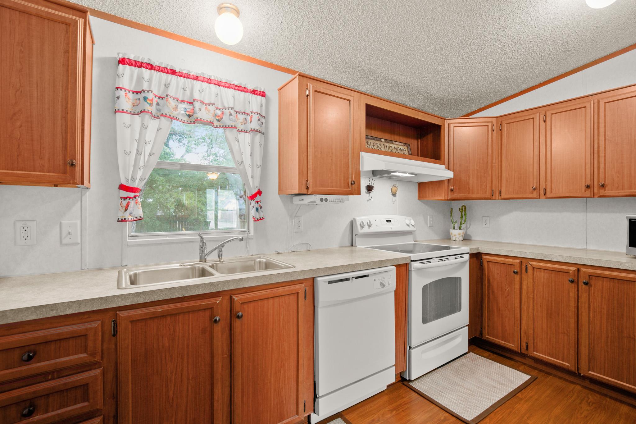 1104 Vasquez St, Austin, TX 78741