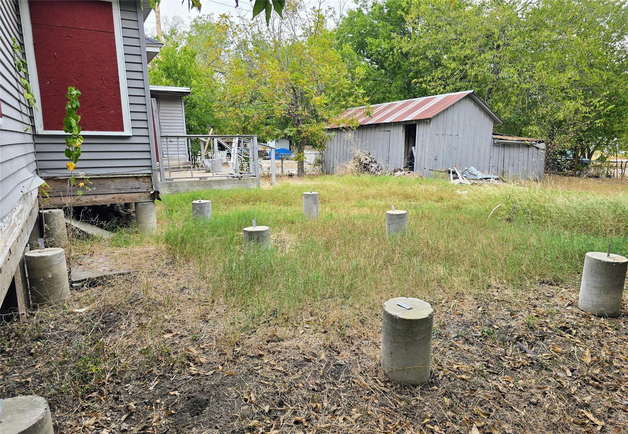 914 Porter St, Taylor, TX 76574