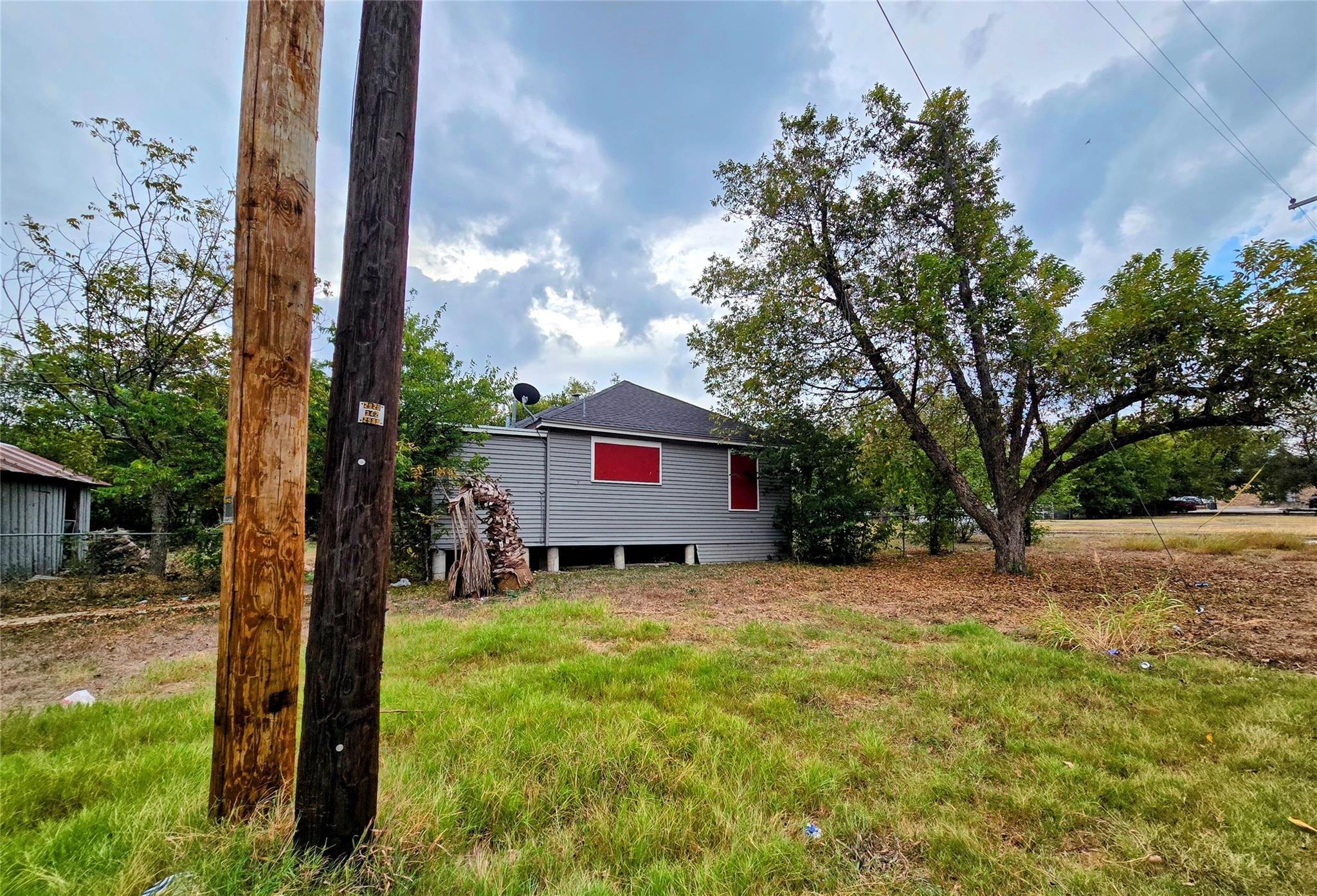 914 Porter St, Taylor, TX 76574