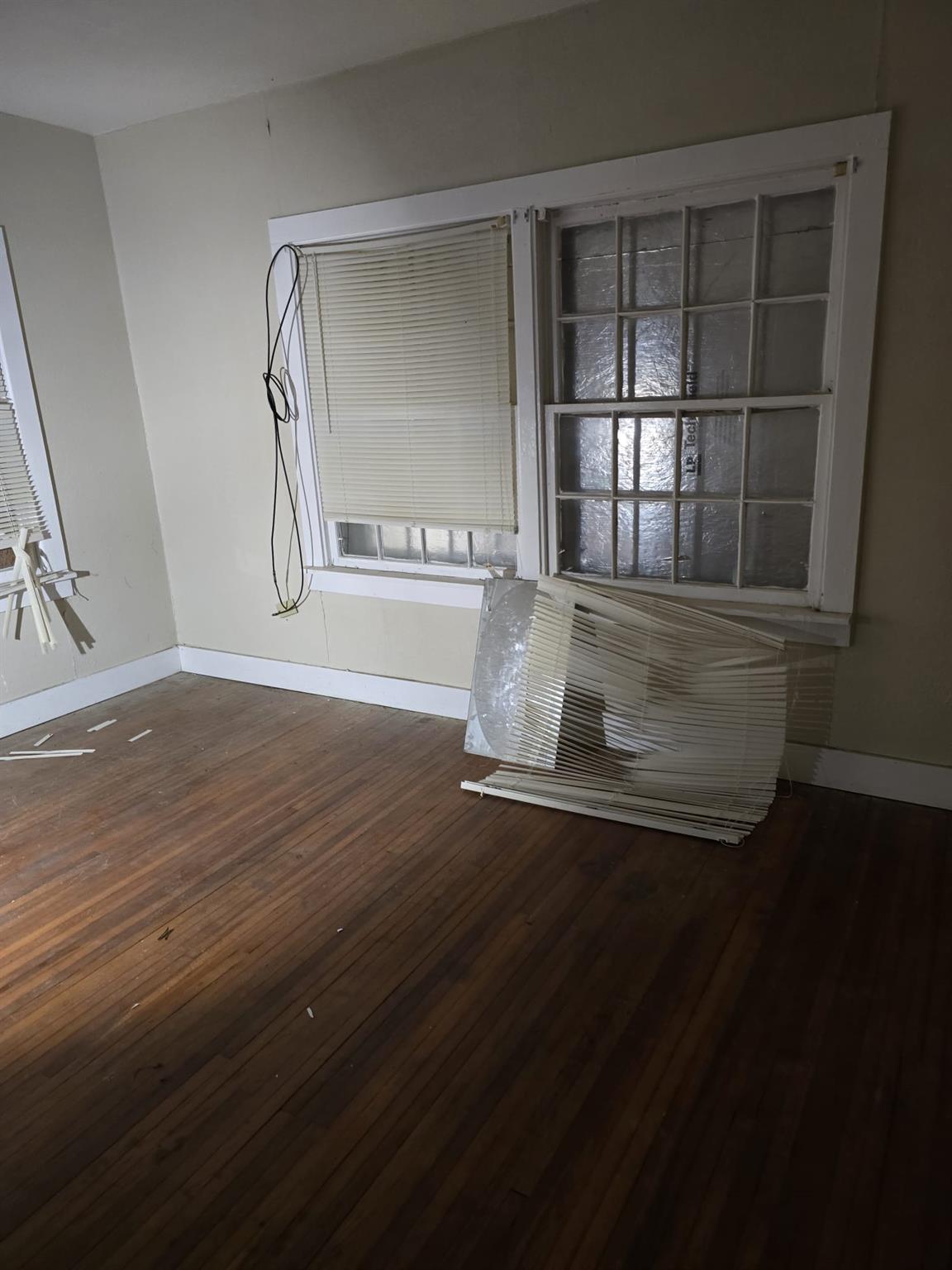 914 Porter St, Taylor, TX 76574