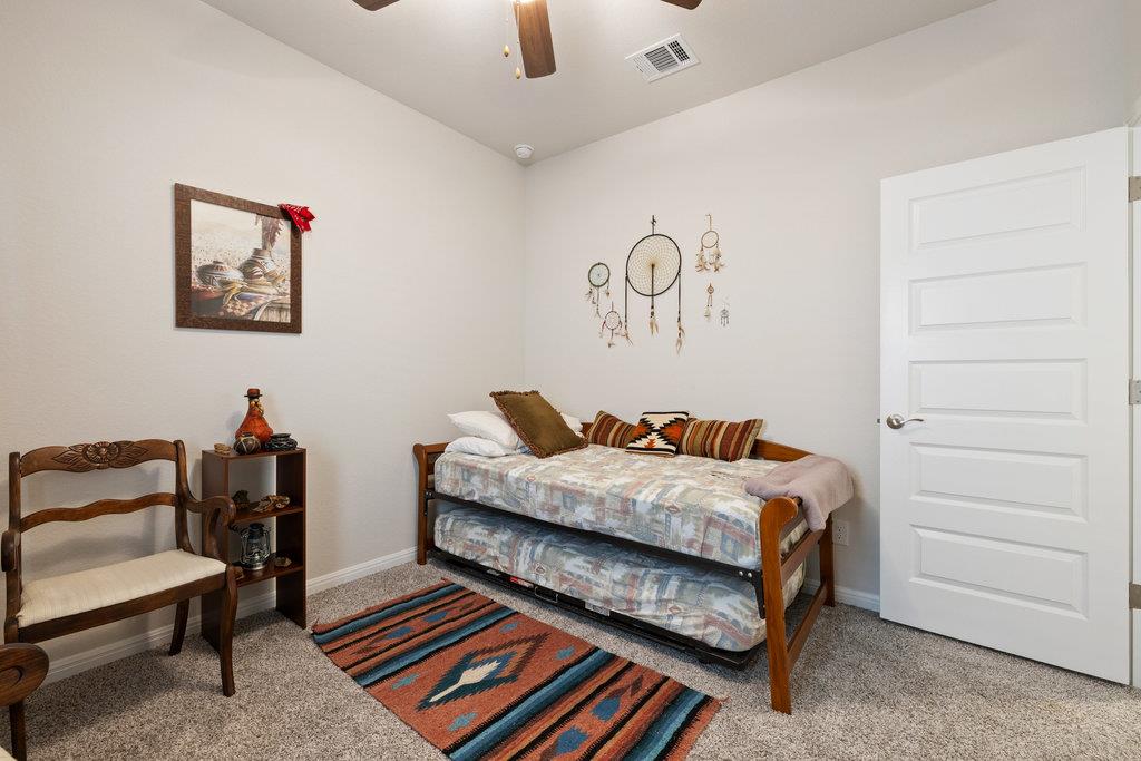 130 Greenspire Ln, Hutto, TX 78634