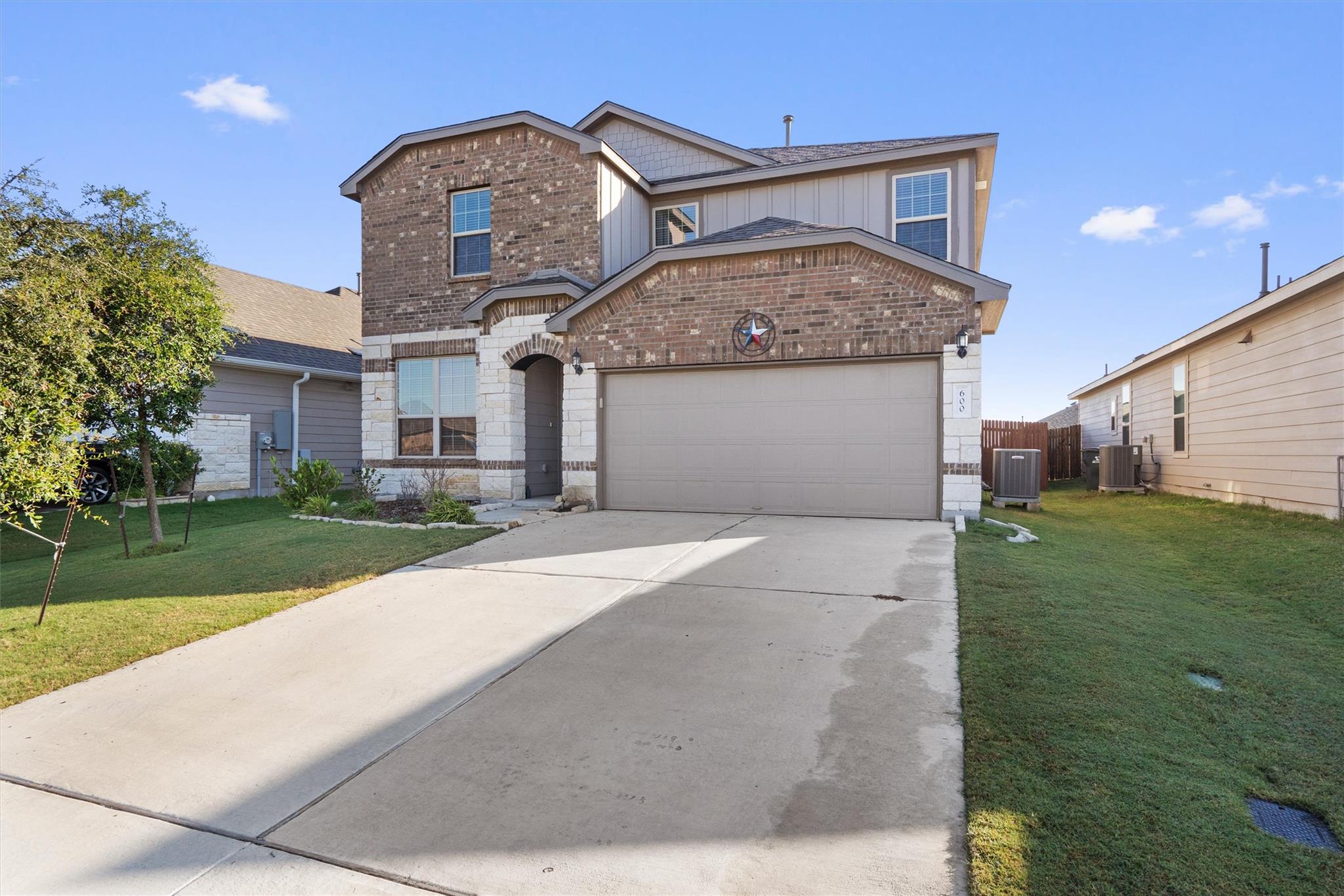 600 Hugenot Way, Georgetown, TX 78626