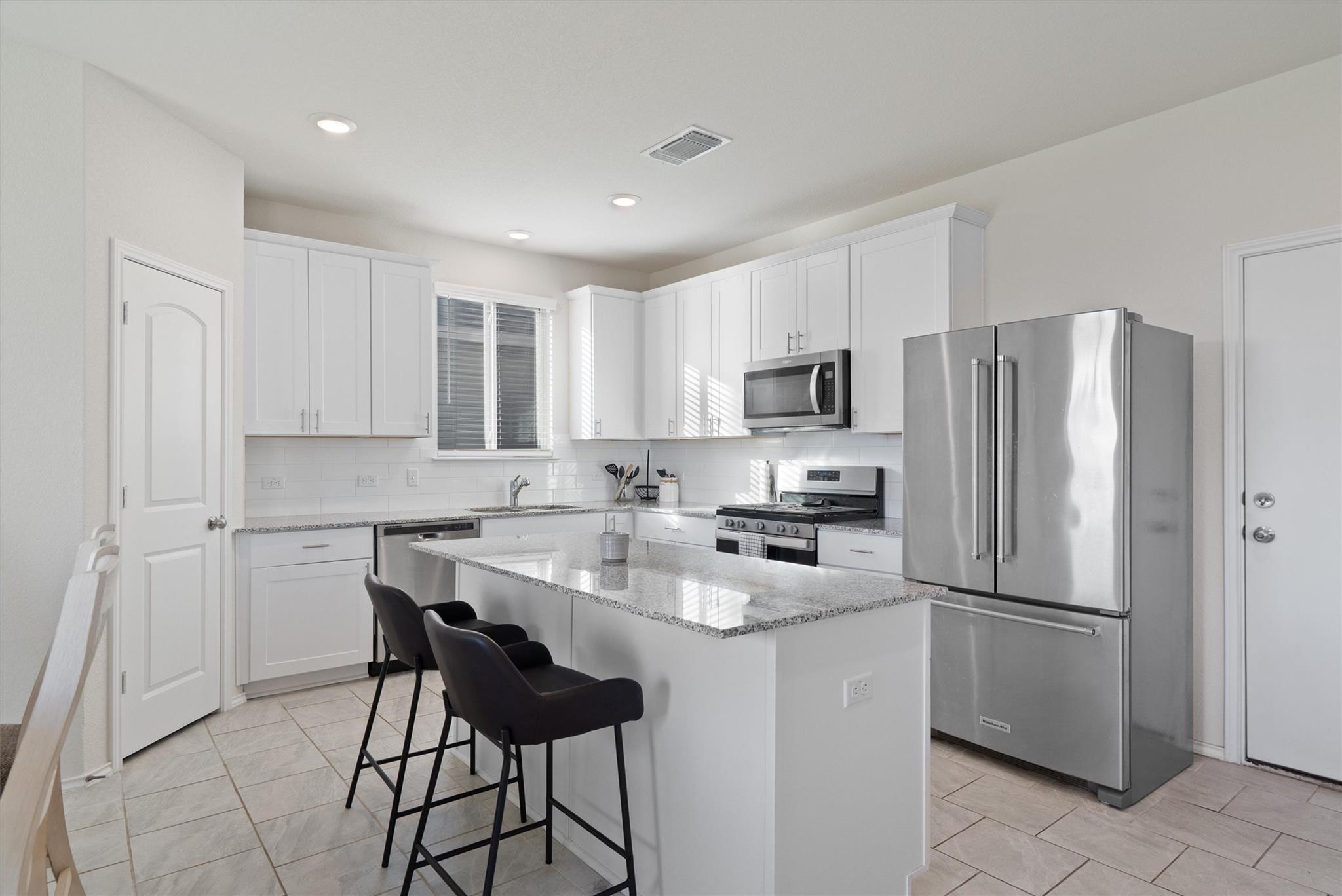 600 Hugenot Way, Georgetown, TX 78626