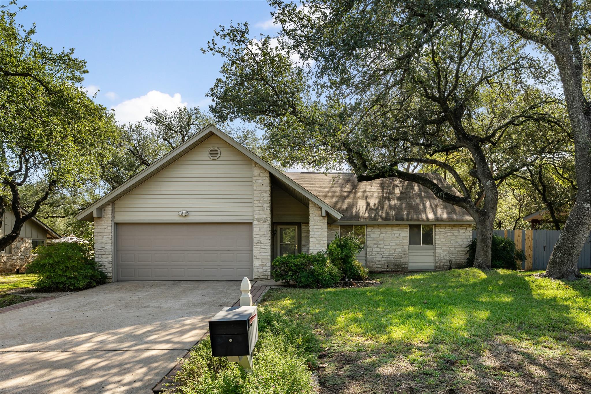 11907 Highland Oaks Trl, Austin, TX 78759