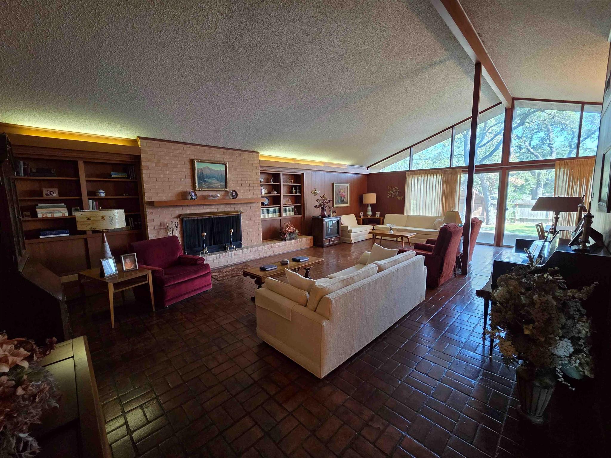 402 Honeycomb Rdg, Austin, TX 78746