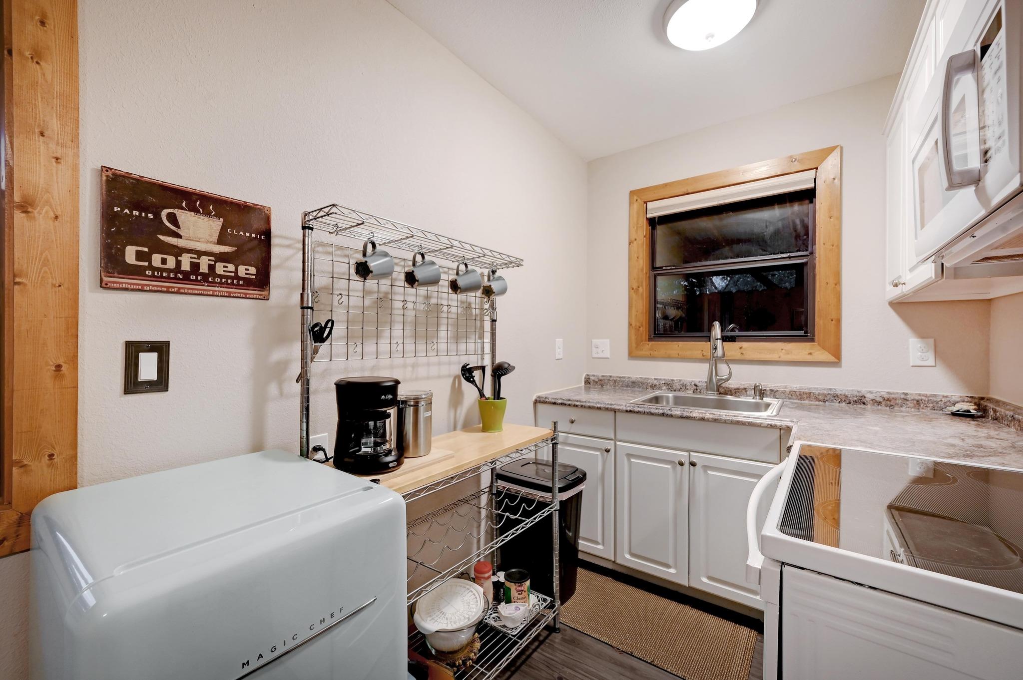 400 Cypress Creek Ln, Wimberley, TX 78676