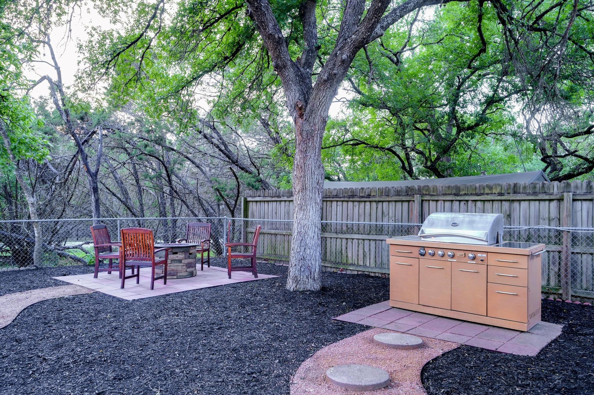 400 Cypress Creek Ln, Wimberley, TX 78676