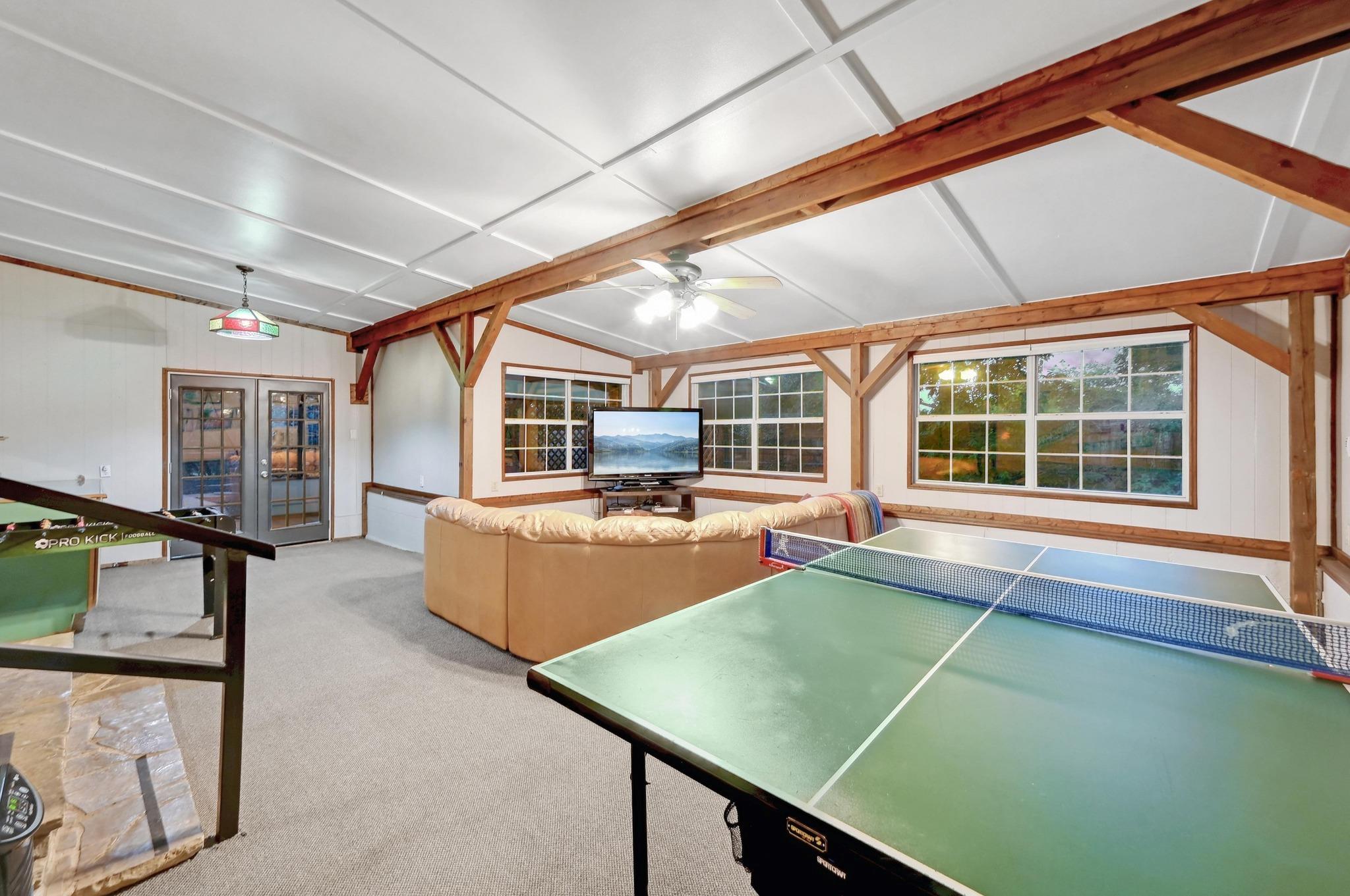 400 Cypress Creek Ln, Wimberley, TX 78676