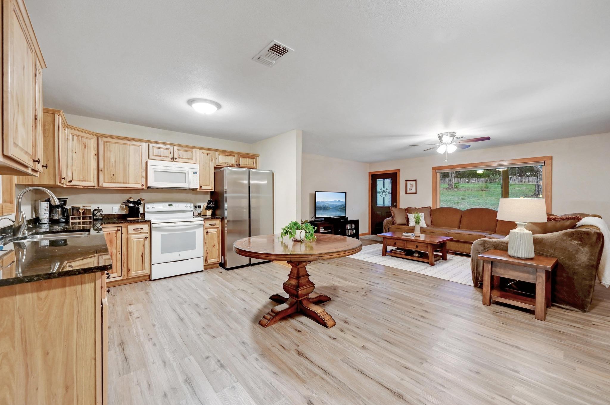 400 Cypress Creek Ln, Wimberley, TX 78676