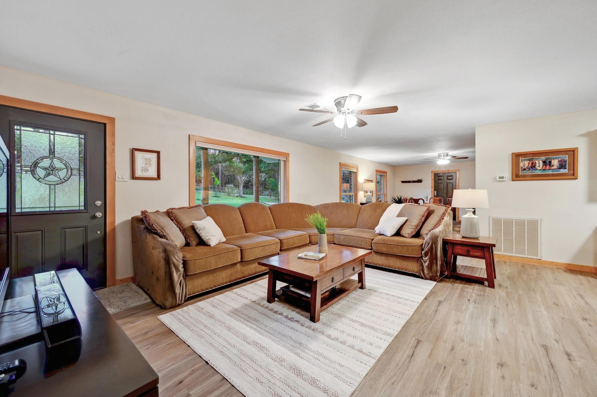 400 Cypress Creek Ln, Wimberley, TX 78676