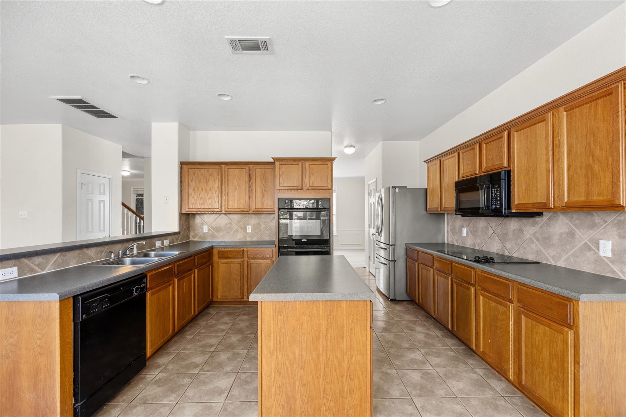 6913 Aquamarine Dr, Killeen, TX 76542