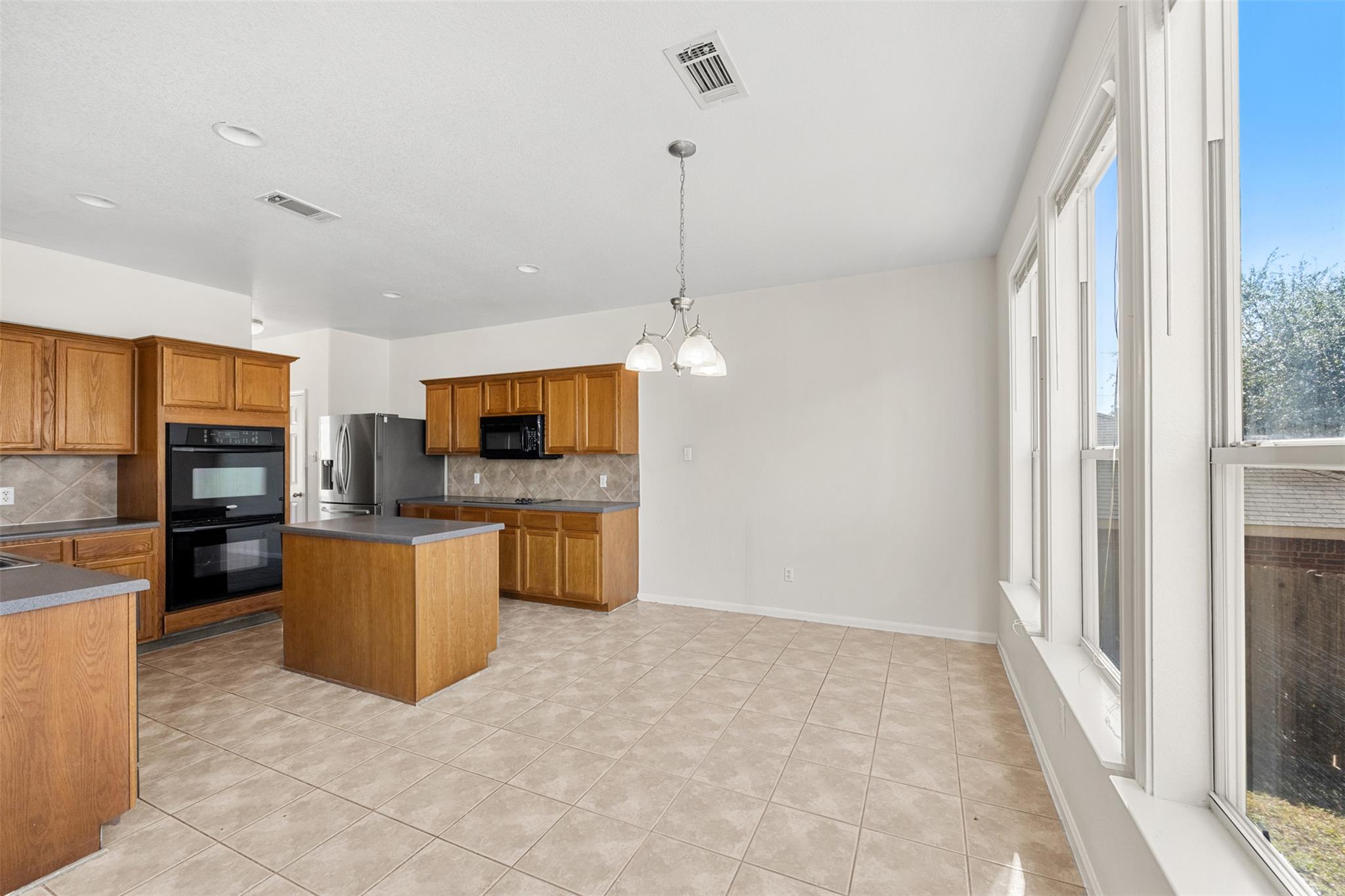 6913 Aquamarine Dr, Killeen, TX 76542