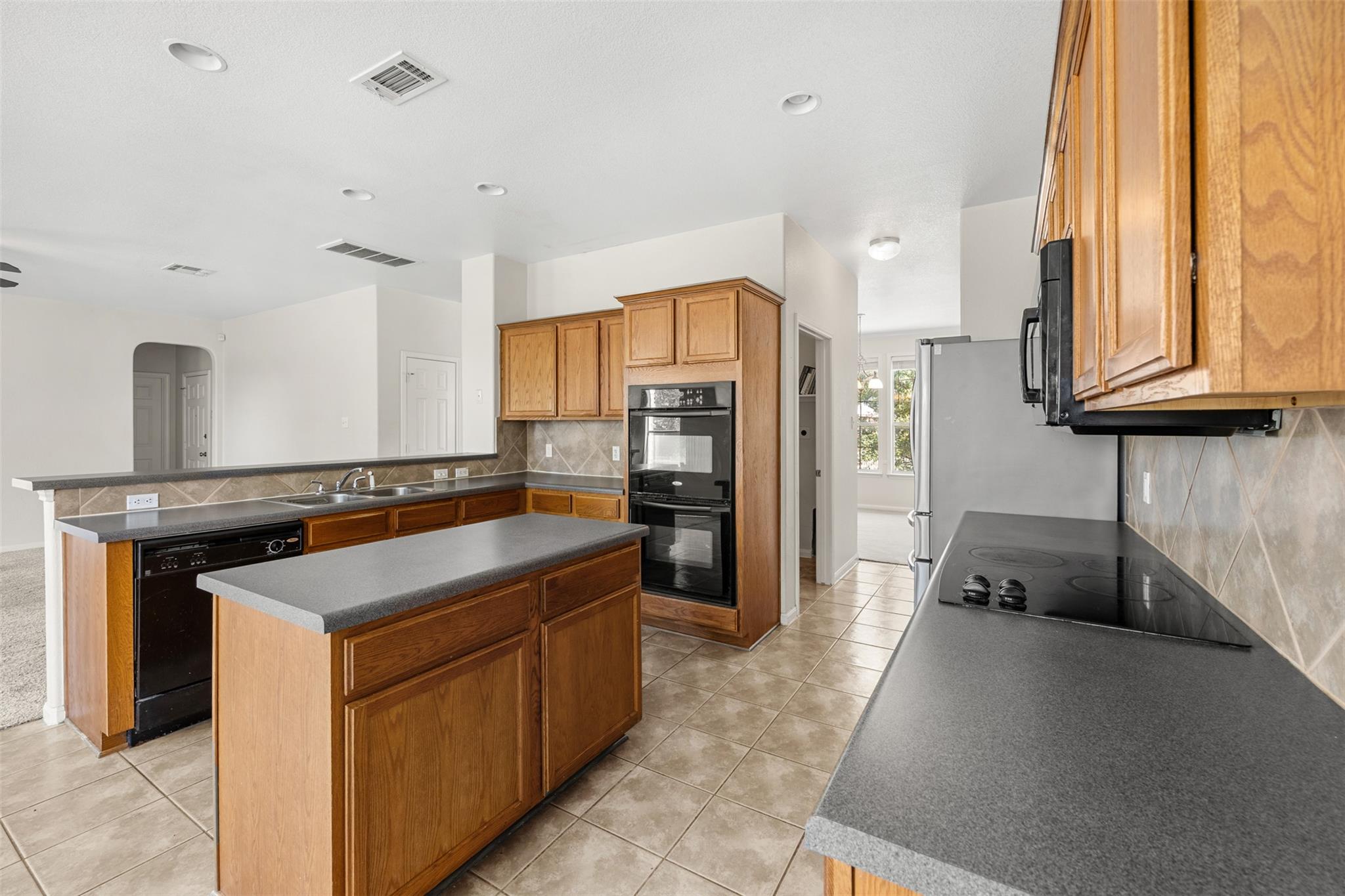 6913 Aquamarine Dr, Killeen, TX 76542