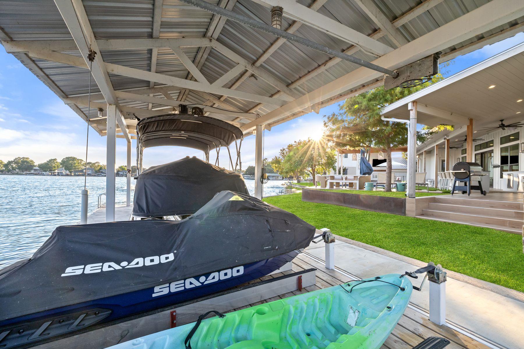 703 Woodland Hills Dr, Granite Shoals, TX 78654