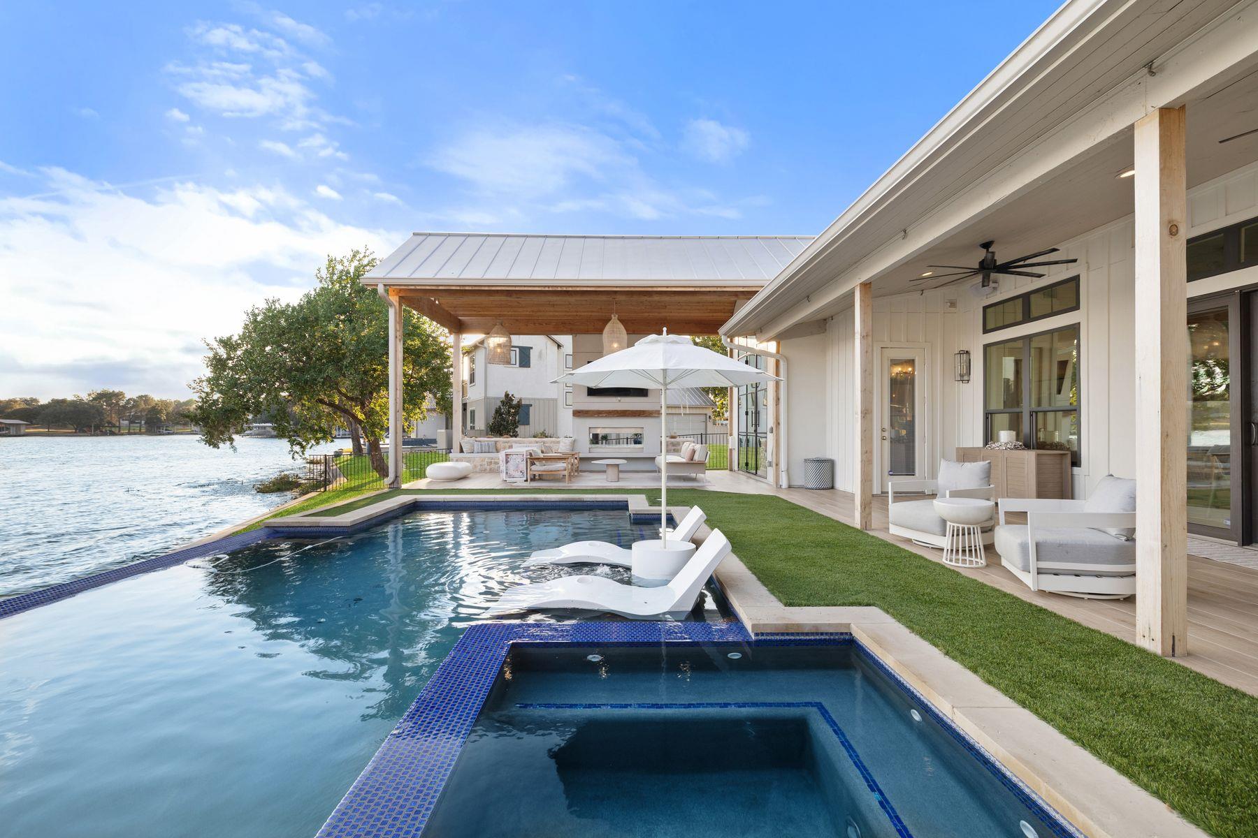 703 Woodland Hills Dr, Granite Shoals, TX 78654