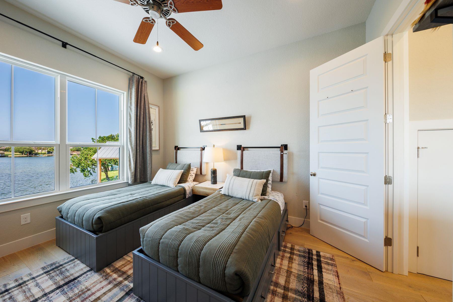 703 Woodland Hills Dr, Granite Shoals, TX 78654