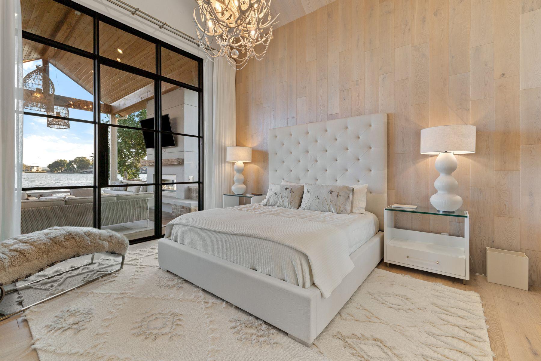 703 Woodland Hills Dr, Granite Shoals, TX 78654