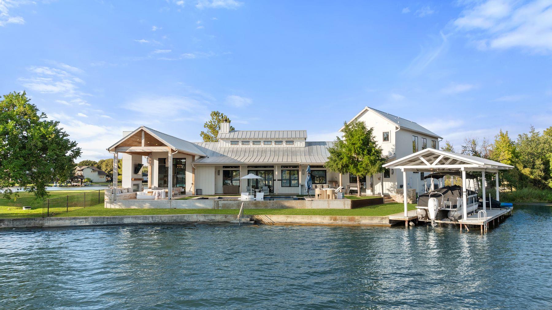 703 Woodland Hills Dr, Granite Shoals, TX 78654