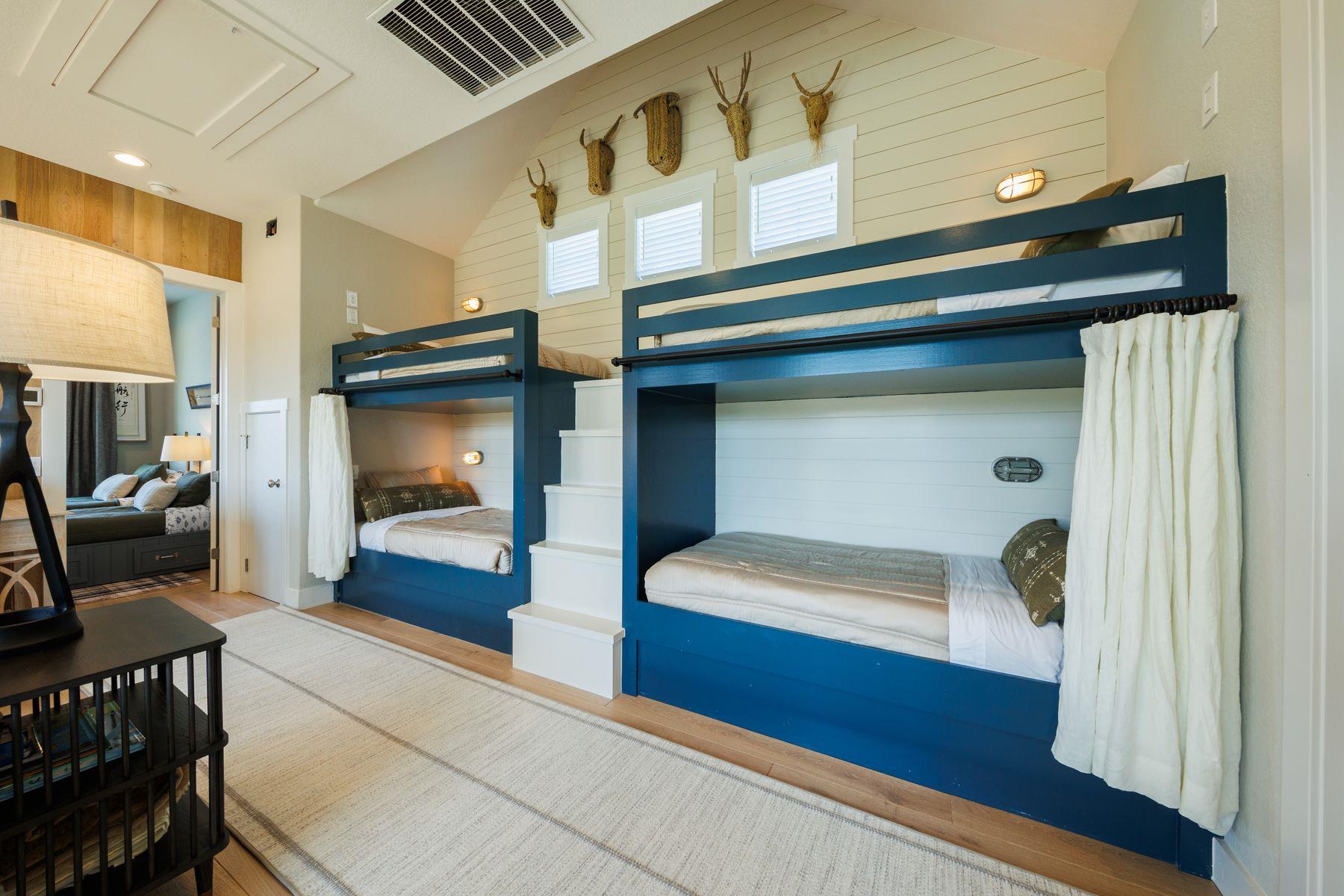 703 Woodland Hills Dr, Granite Shoals, TX 78654